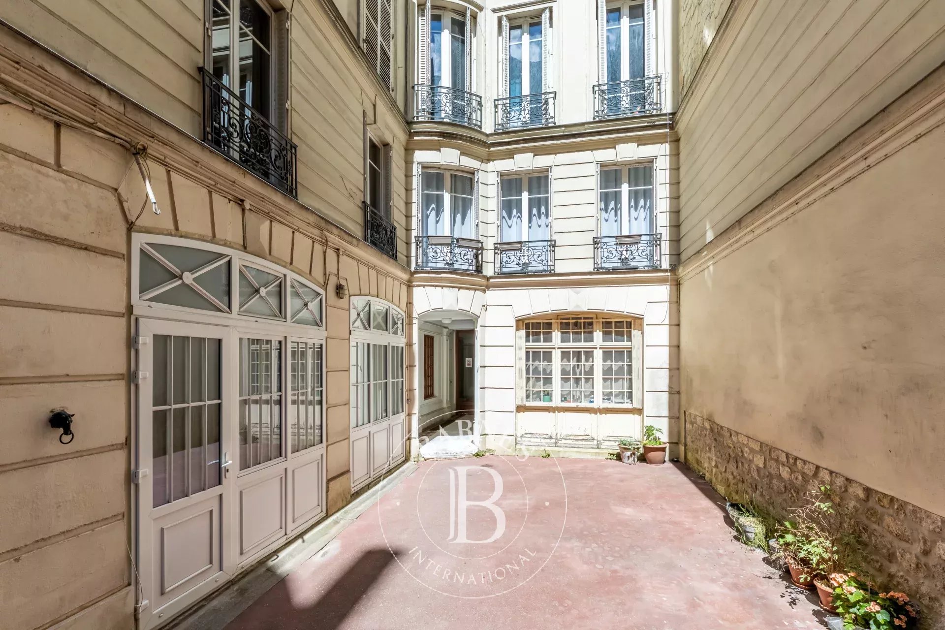 Daire Paris 8ème - picture 15