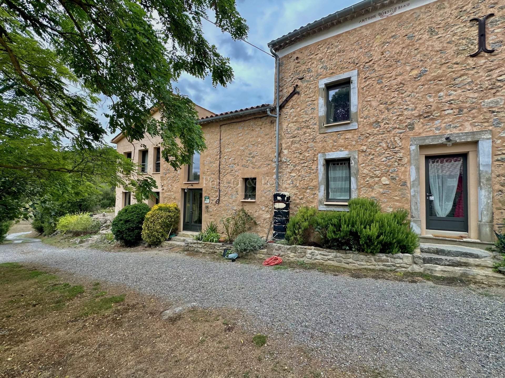 5 Bedroom Villa/Townhouse's Image 7