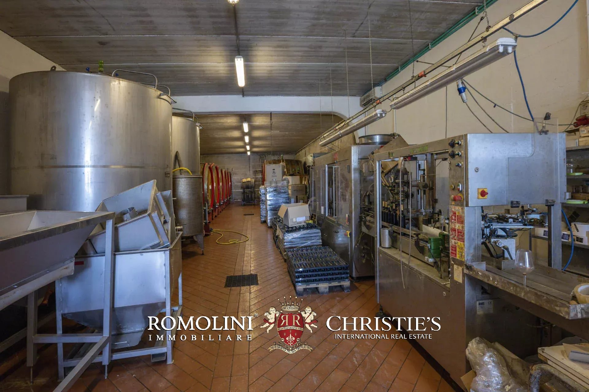 34 Bedroom Vineyard's Image 39