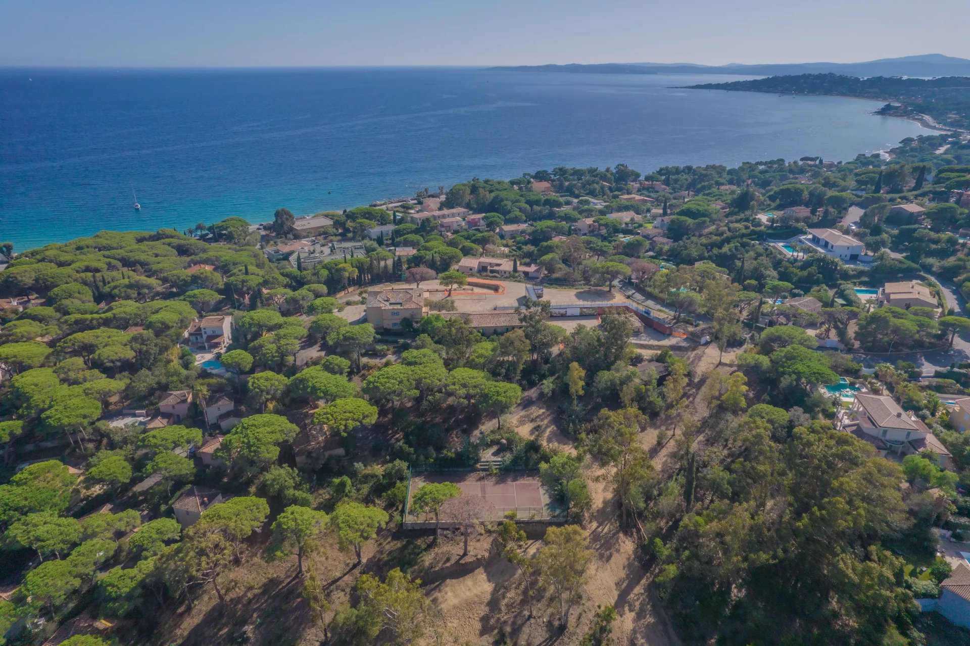 Luxe Méditerranéen en Bord de Mer - Votre Oasis à Sainte-Maxime