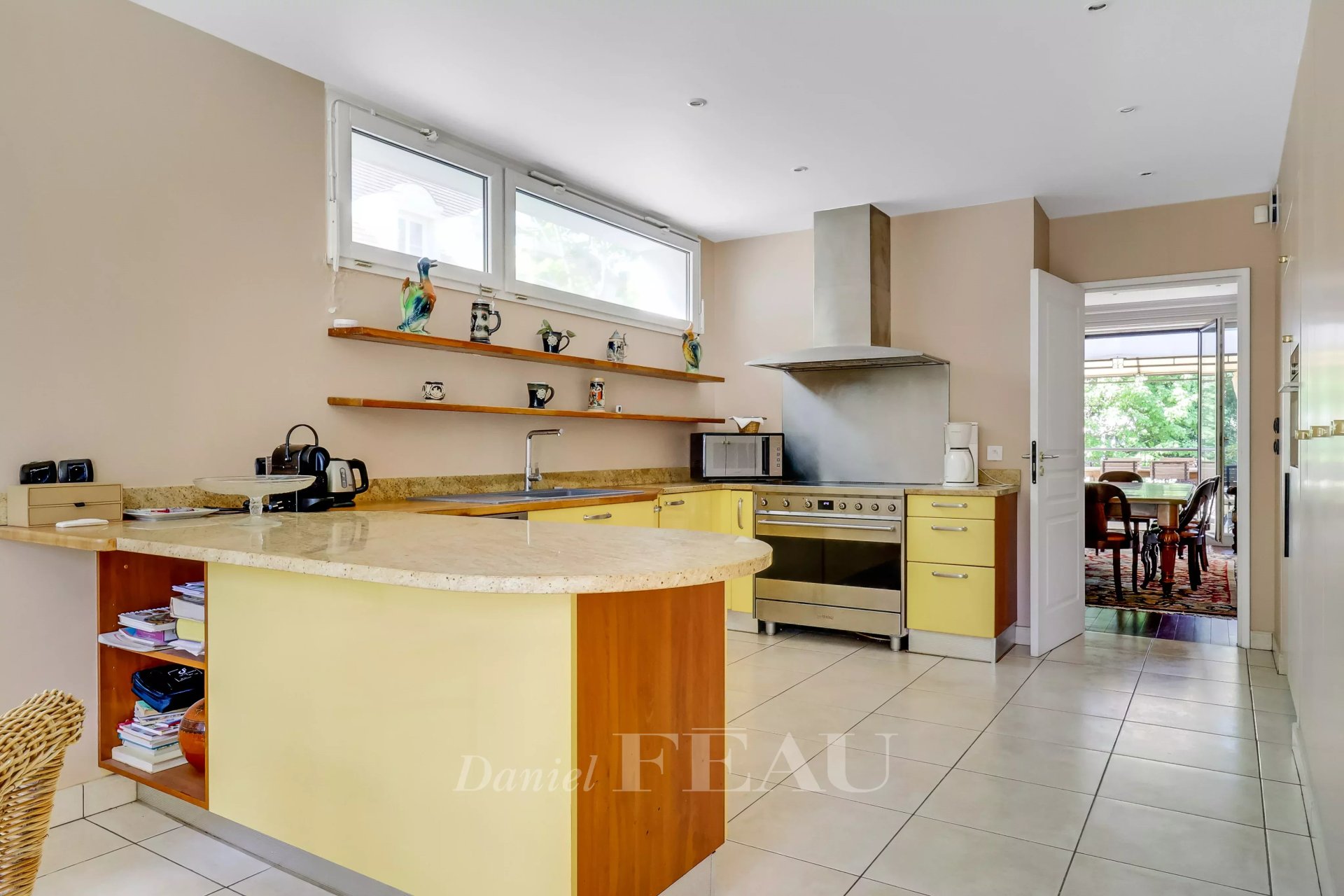 7 Bedroom Villa/Townhouse's Image 12