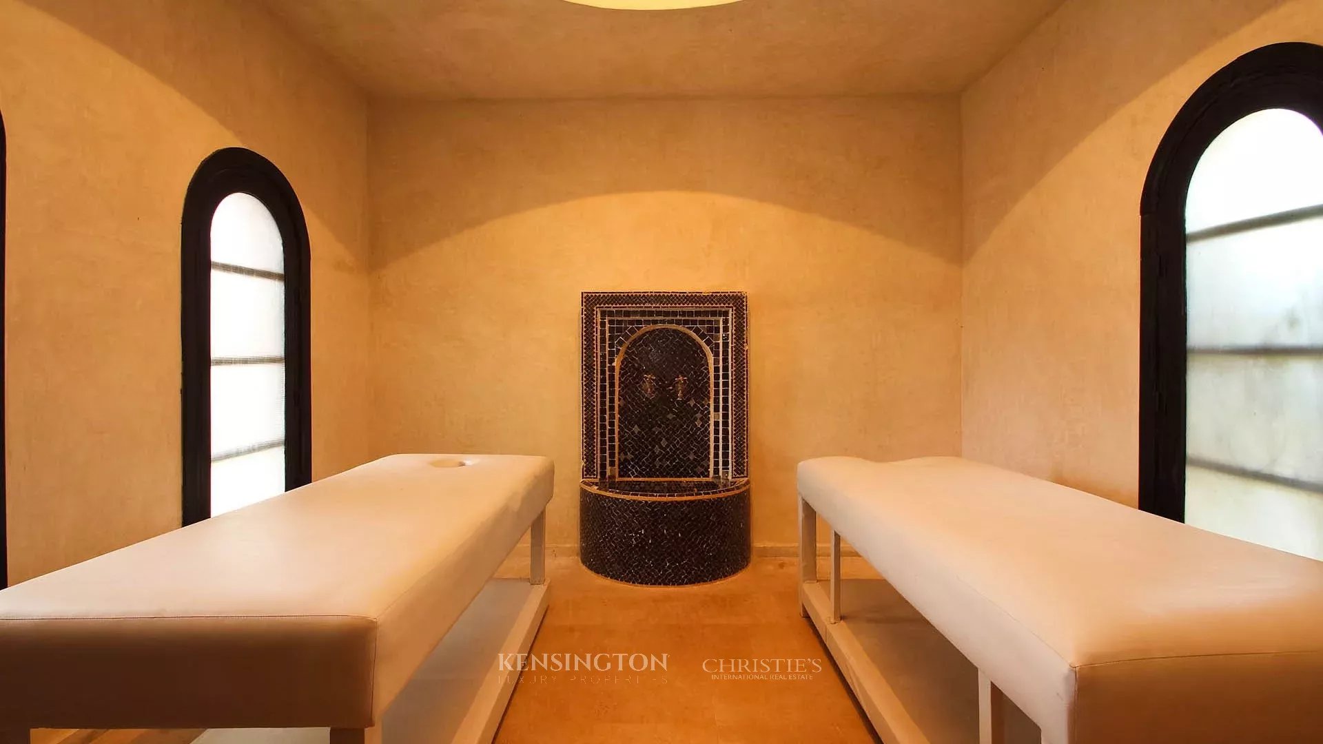 8 Bedroom Villa/Townhouse's Image 22