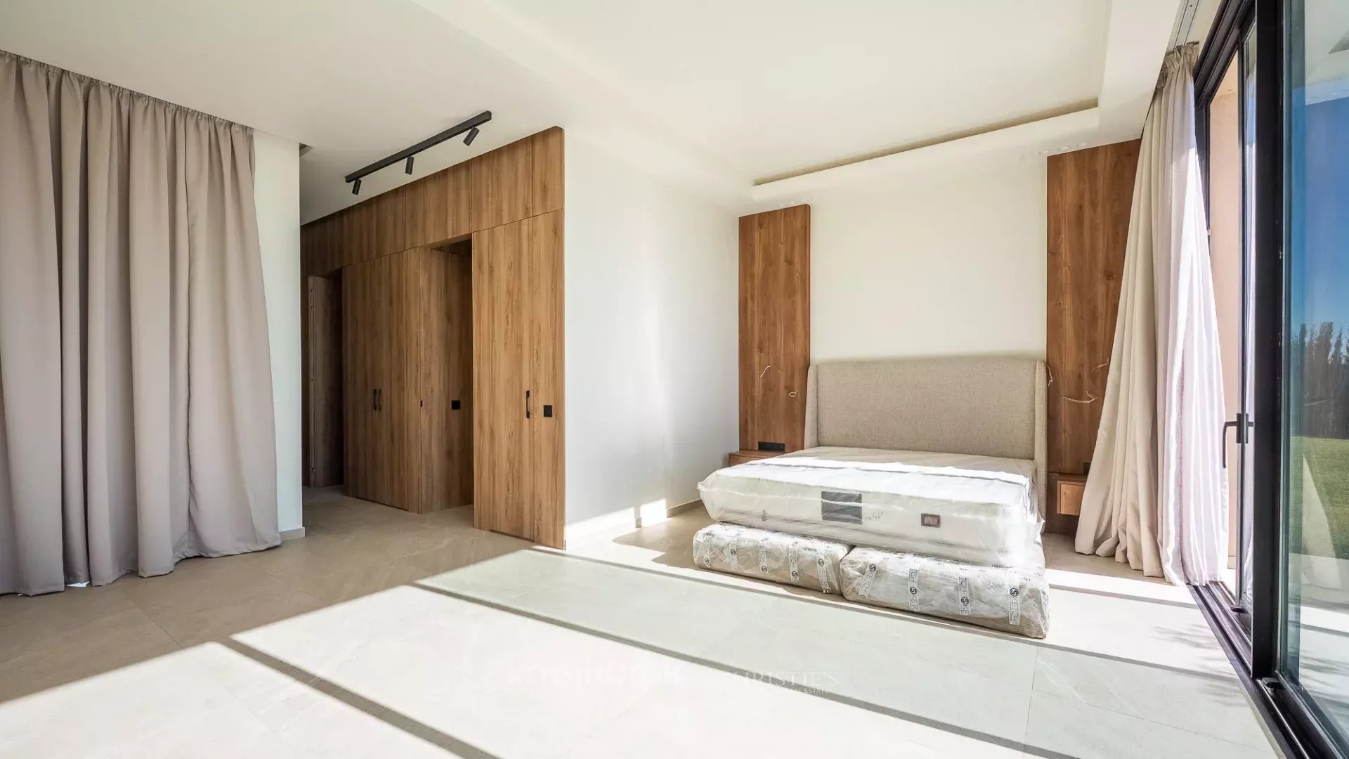 4 Bedroom Villa/Townhouse's Image 21