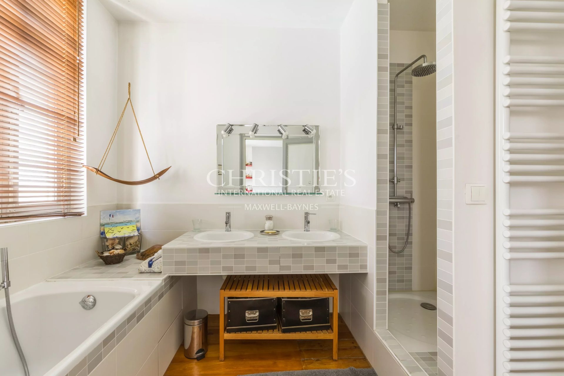 5 Bedroom Villa/Townhouse's Image 9