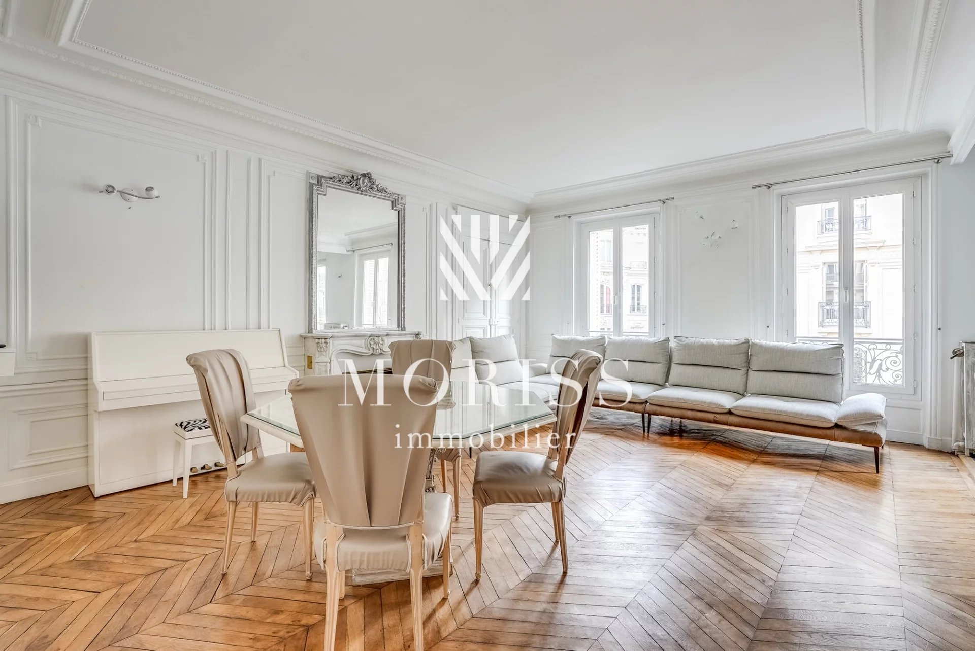 APPARTEMENT 5 PIÈCES - QUARTIER MAUBEUGE / ROCHECHOUART - 75009 - Image Array