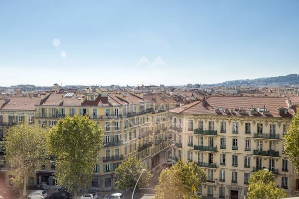 Exceptional 5-Room Apartment – Le Majestic, Cimiez — photo 2