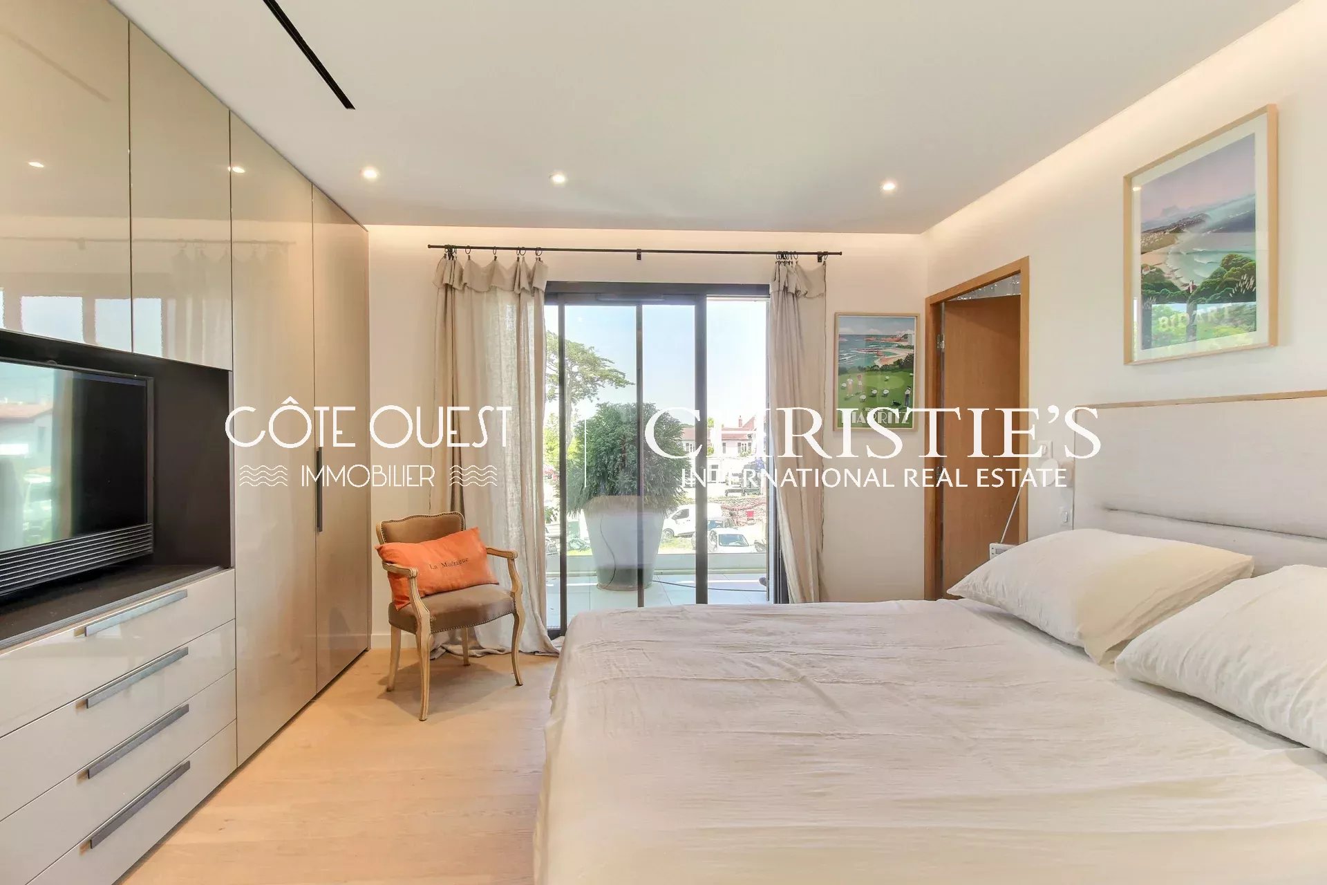 3 Bedroom Apartment/Flat's Image 3