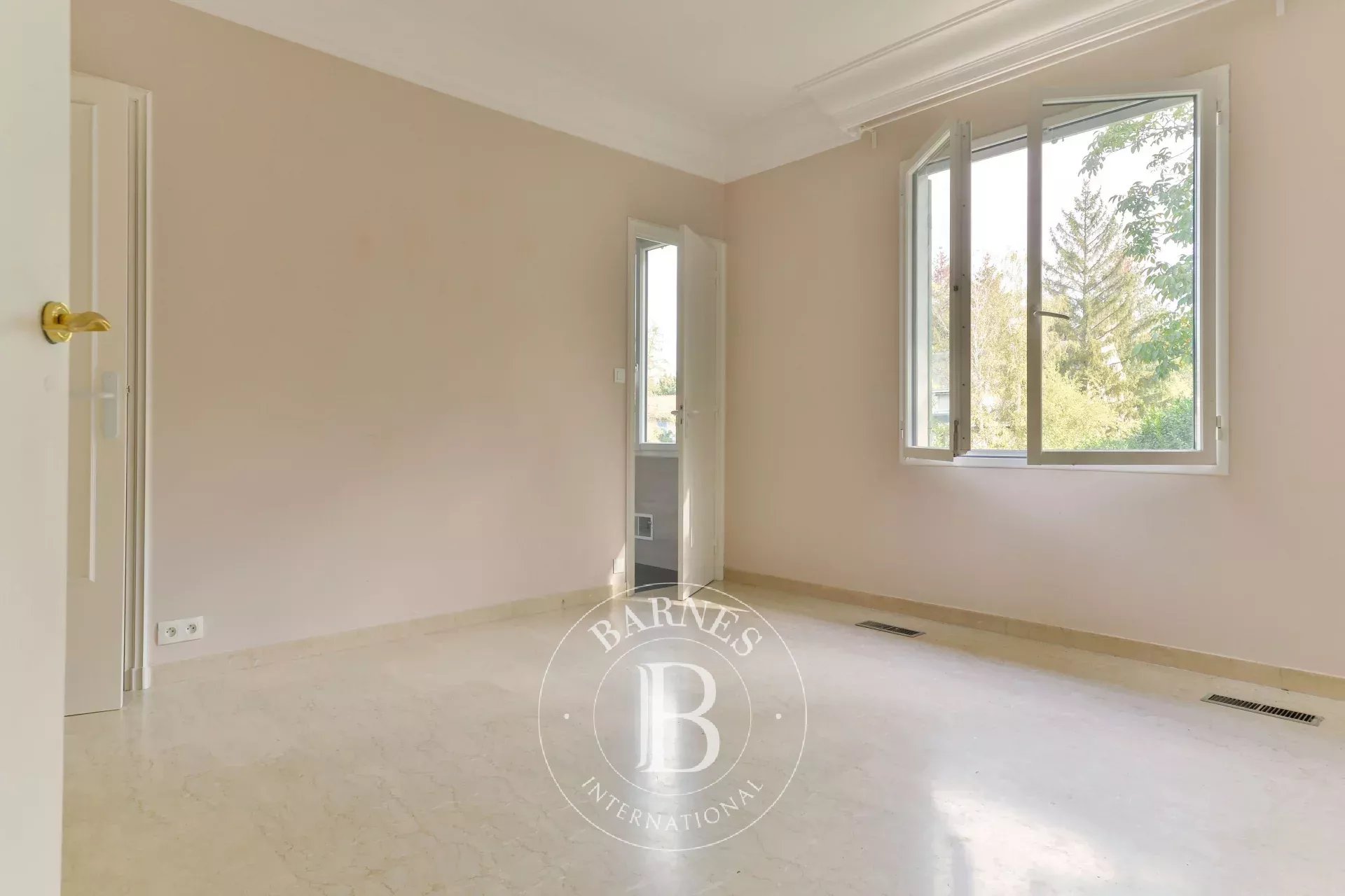 Ev Écully - picture 8