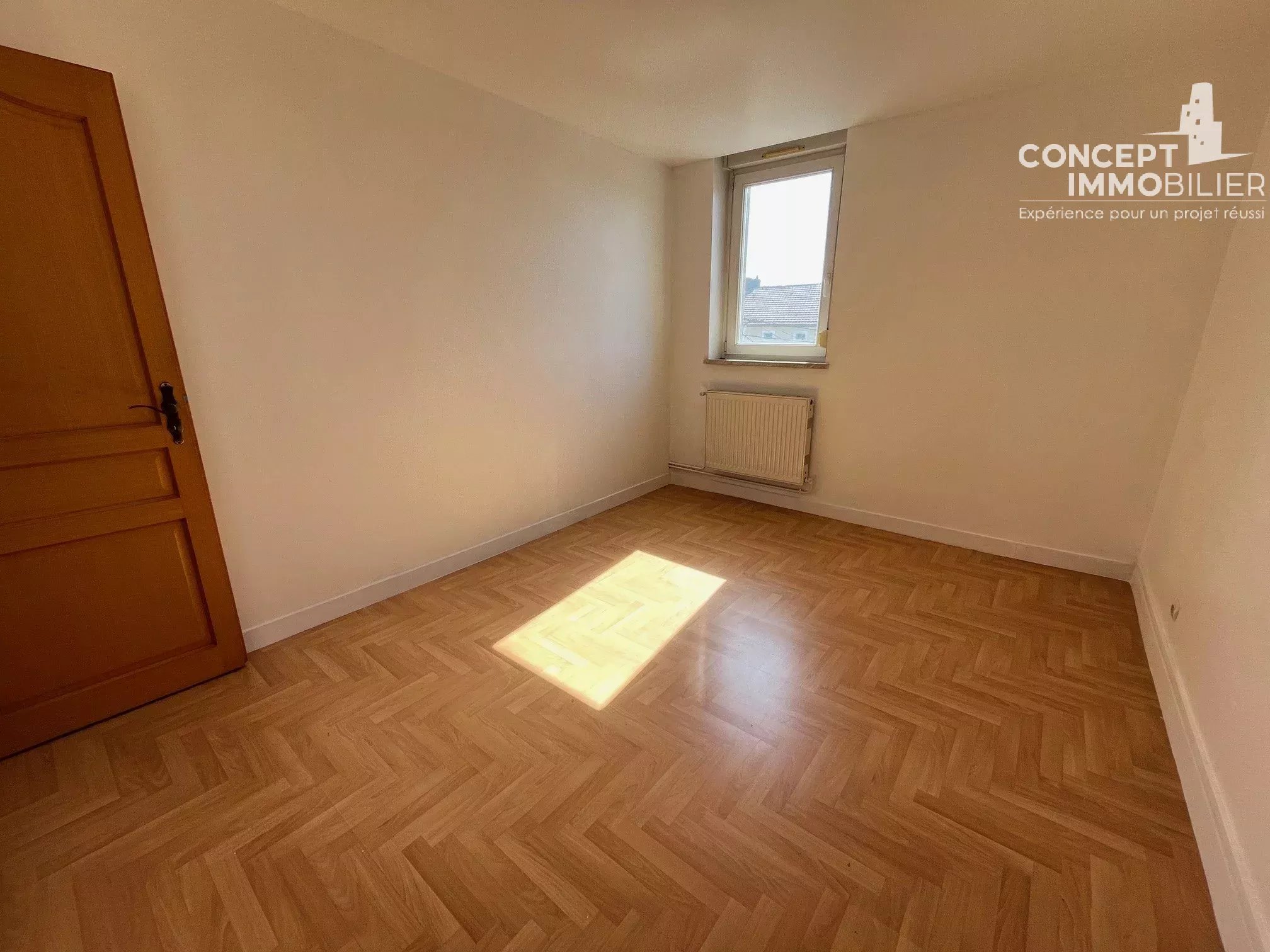 F3 lumineux avec parking, cave et cellier – FLORANGE