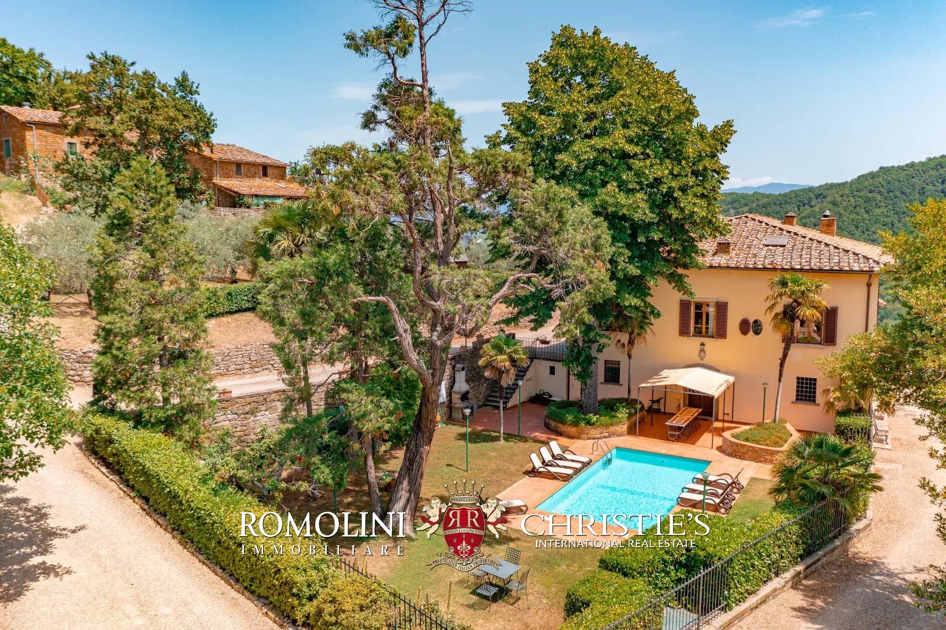 21 Bedroom Vineyard's Image 16