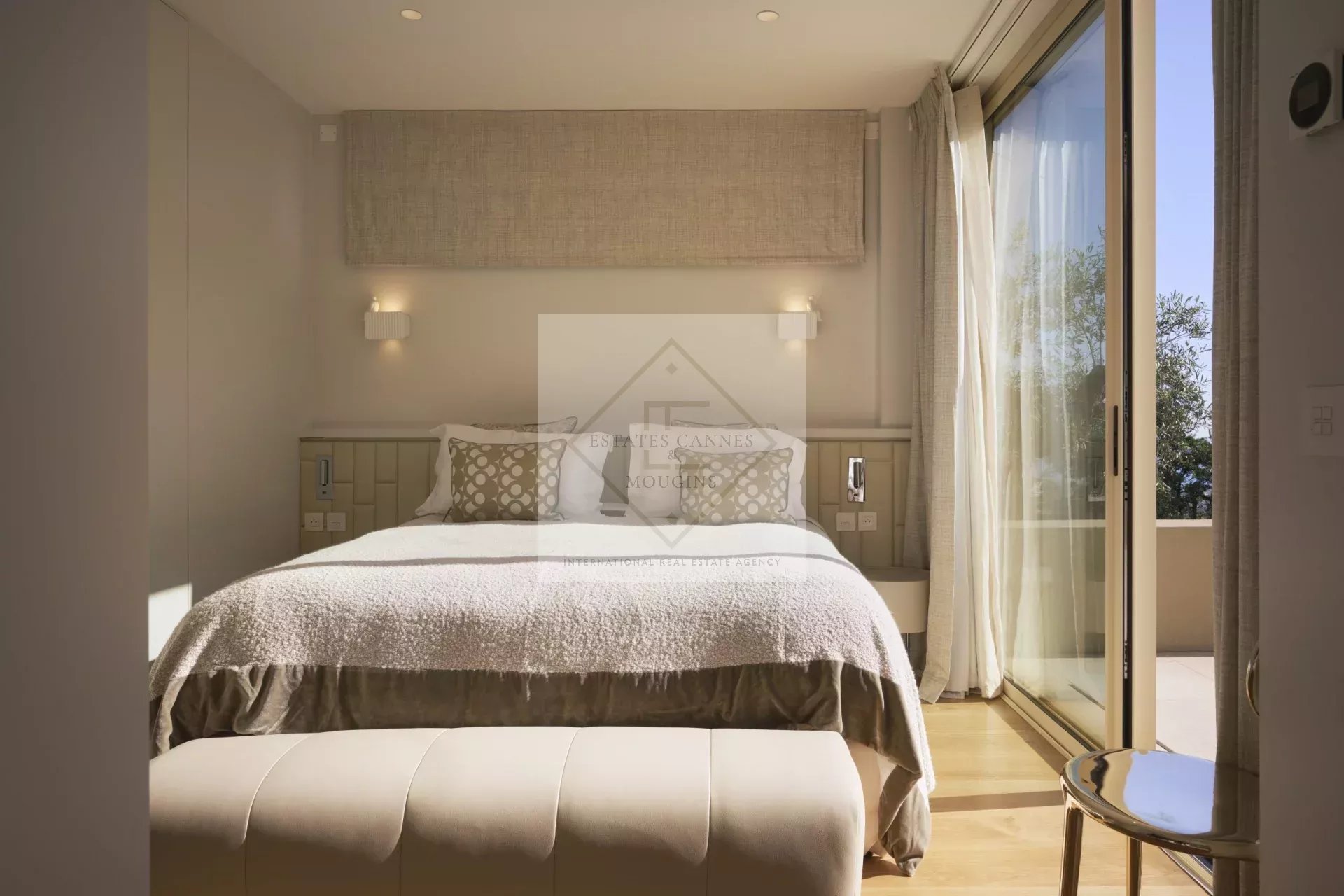 Villa Ultra-Luxe Neuve à Cannes – Location Saisonnière d’Exception — photo 16