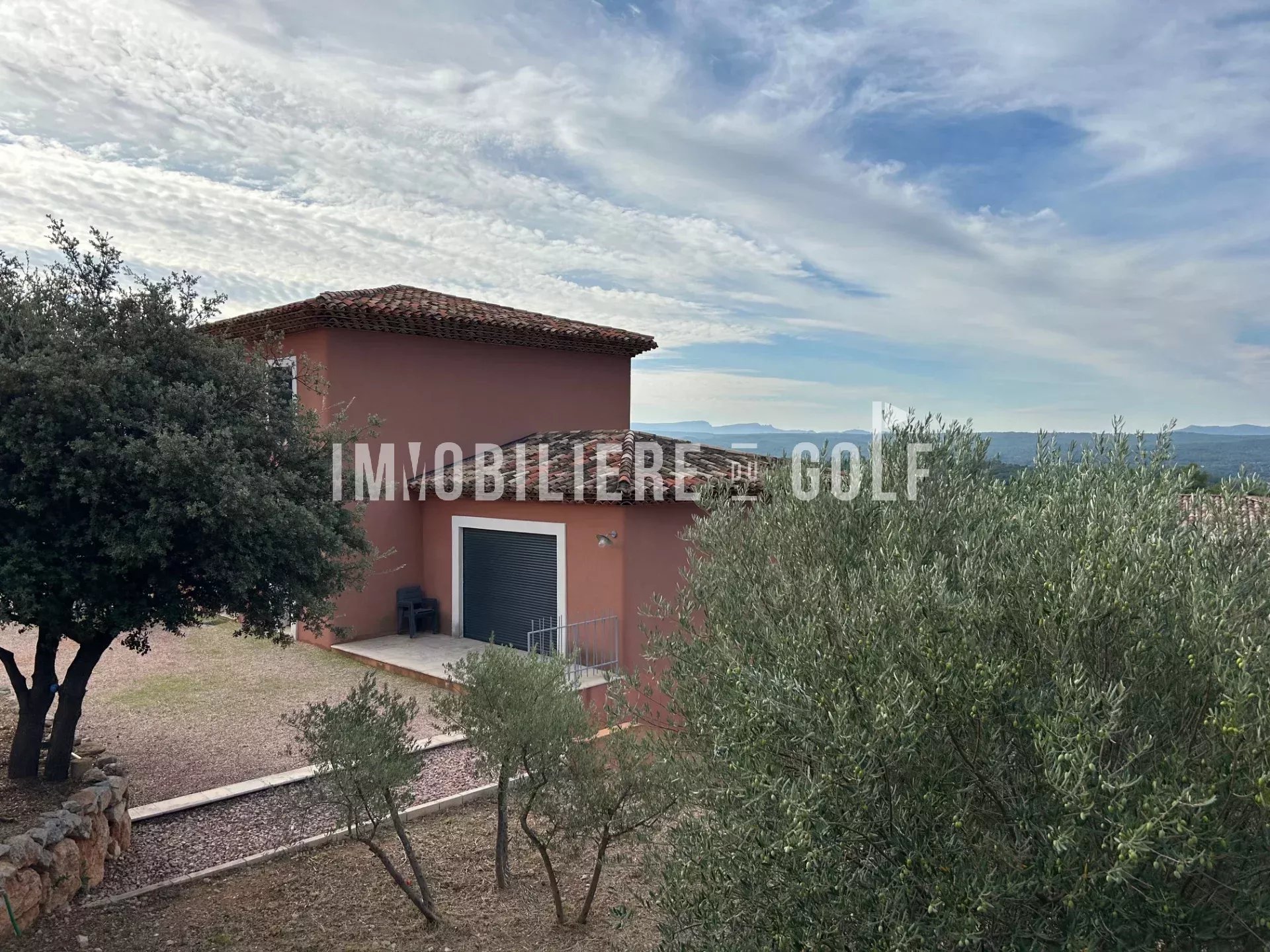 Agence immobilière de 