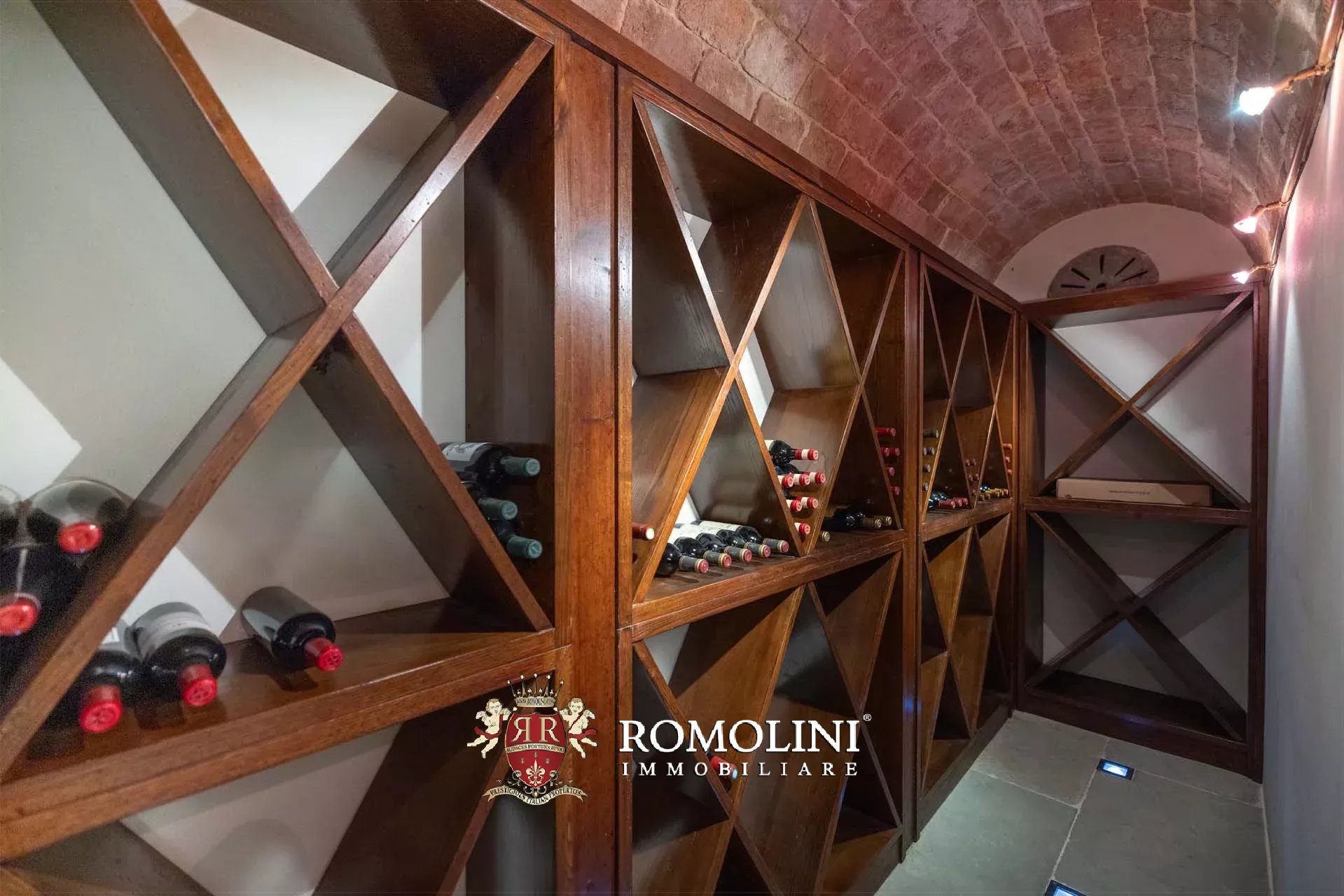 7 Bedroom Villa/Townhouse's Image 71