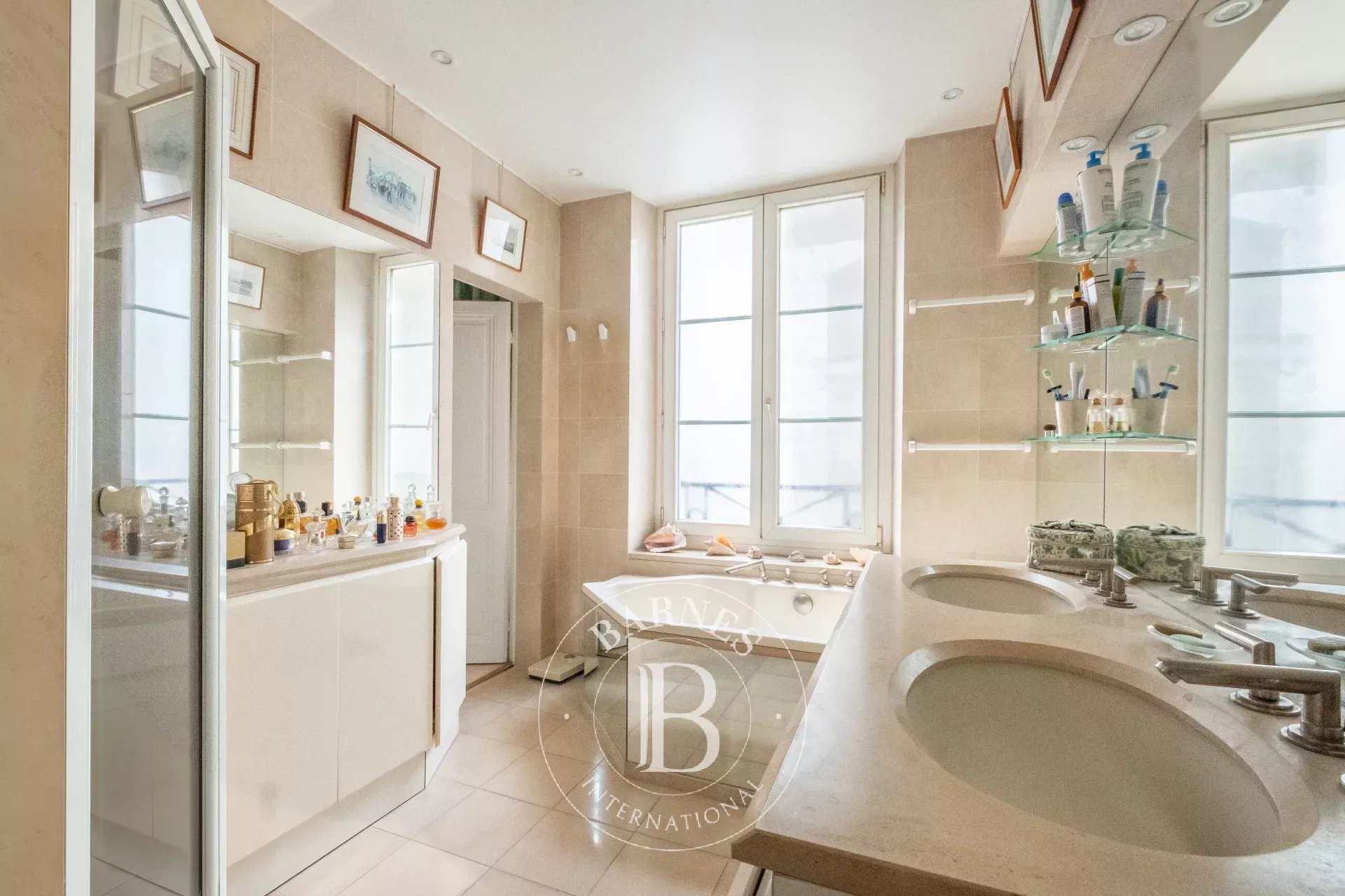 Daire Paris 7ème - picture 9