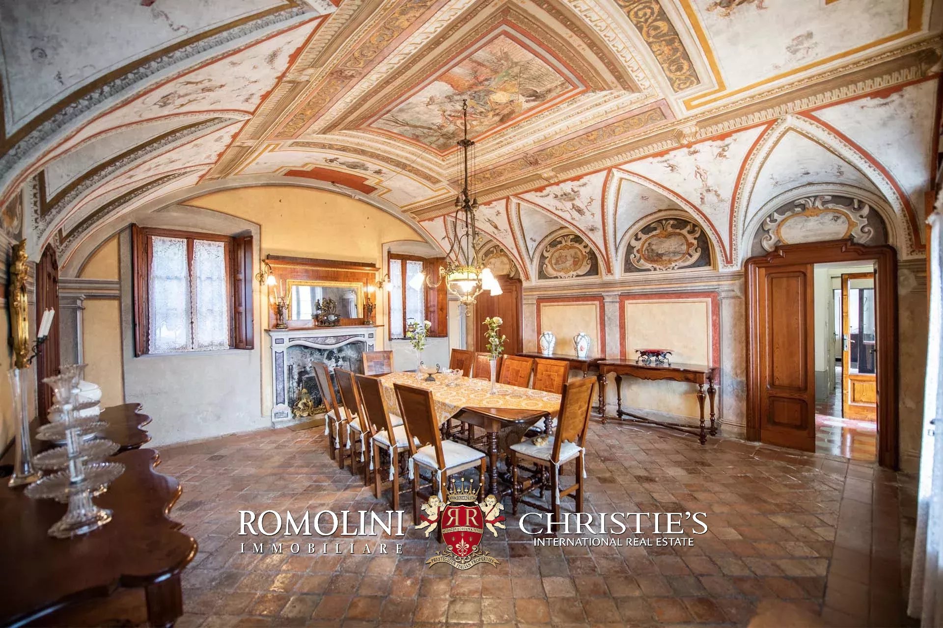 9 Bedroom Villa/Townhouse's Image 105