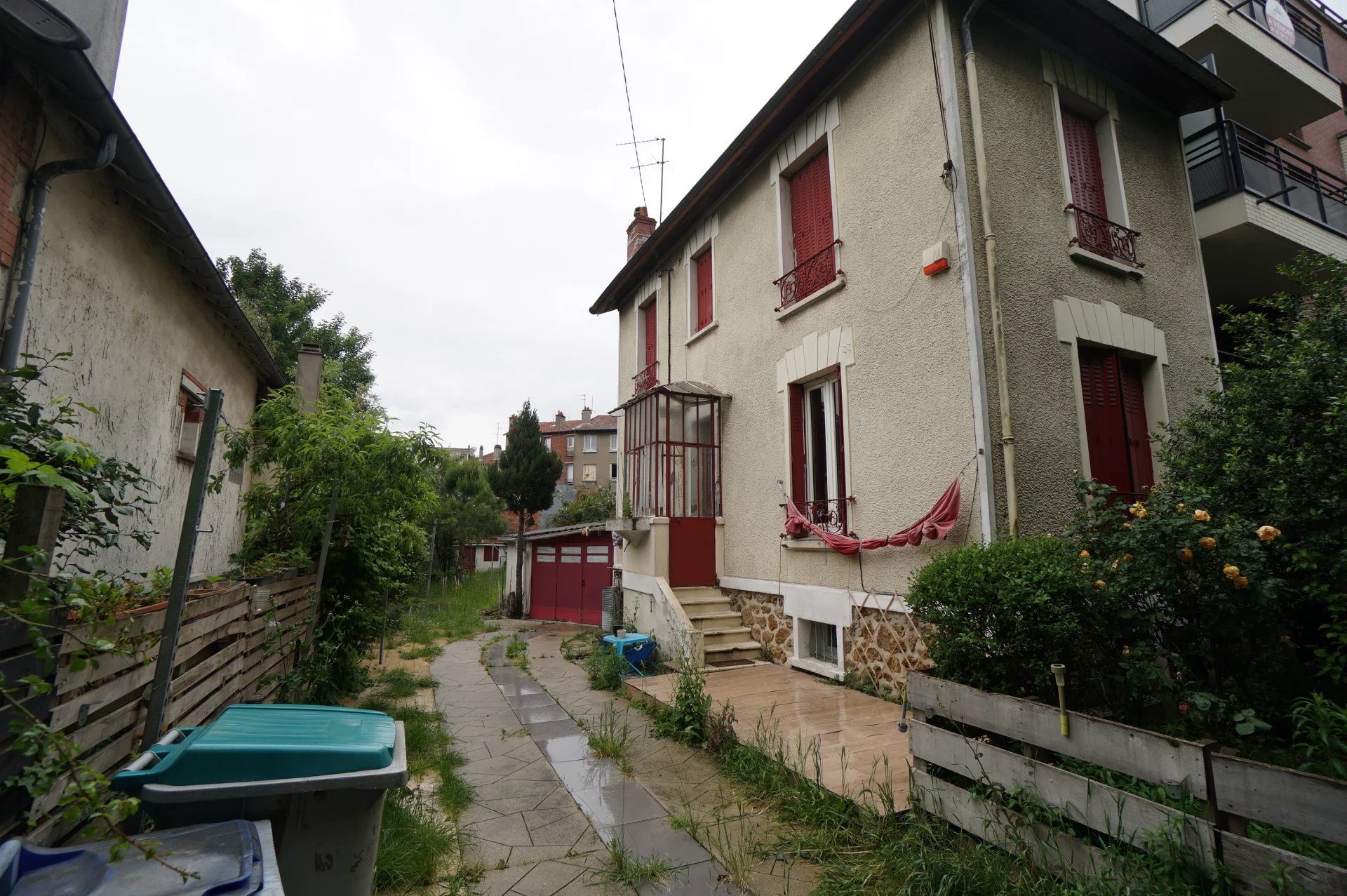local avec terrain a louer
