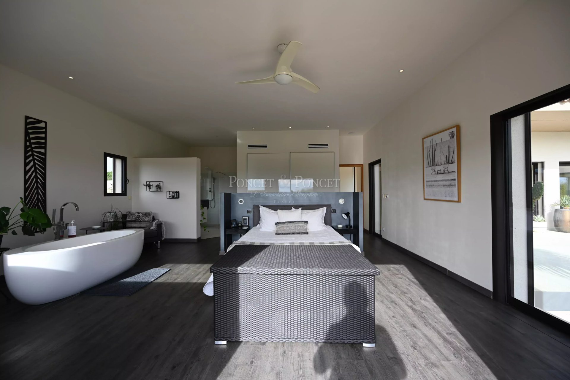 5 Bedroom Villa/Townhouse's Image 7