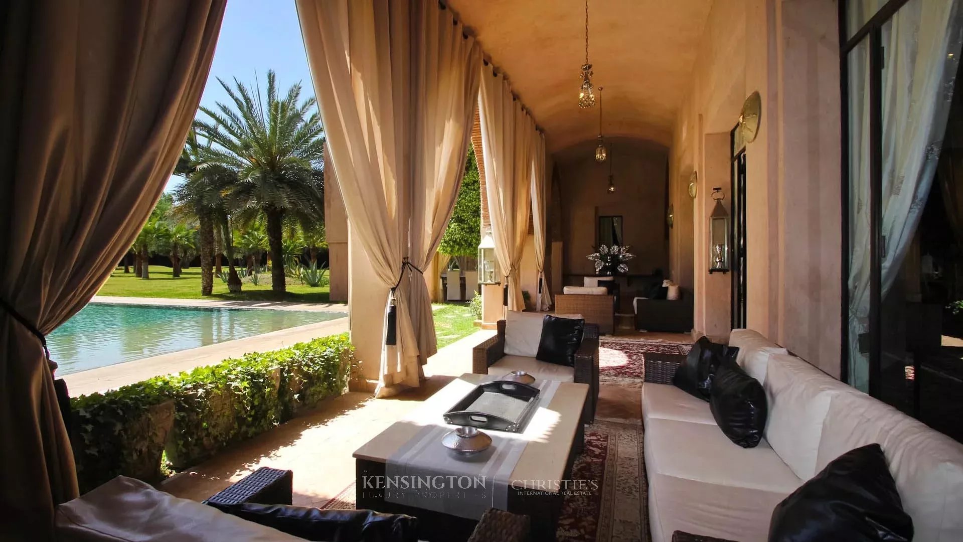 6 Bedroom Villa/Townhouse's Image 7
