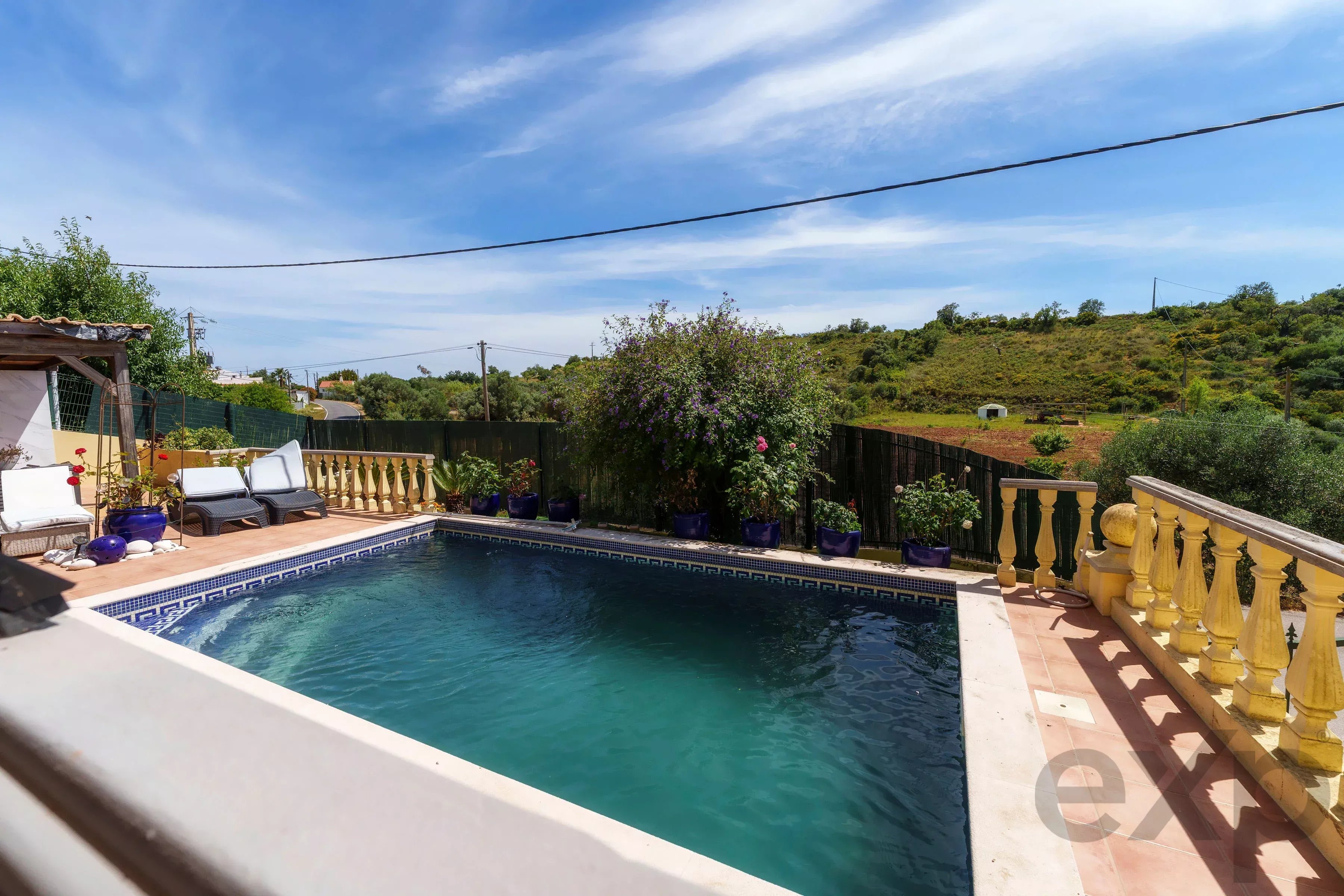 A fantastic, charming 4-bedroom villa with a garden and swimming pool on the outskirts of Olhão 87006245 image 7