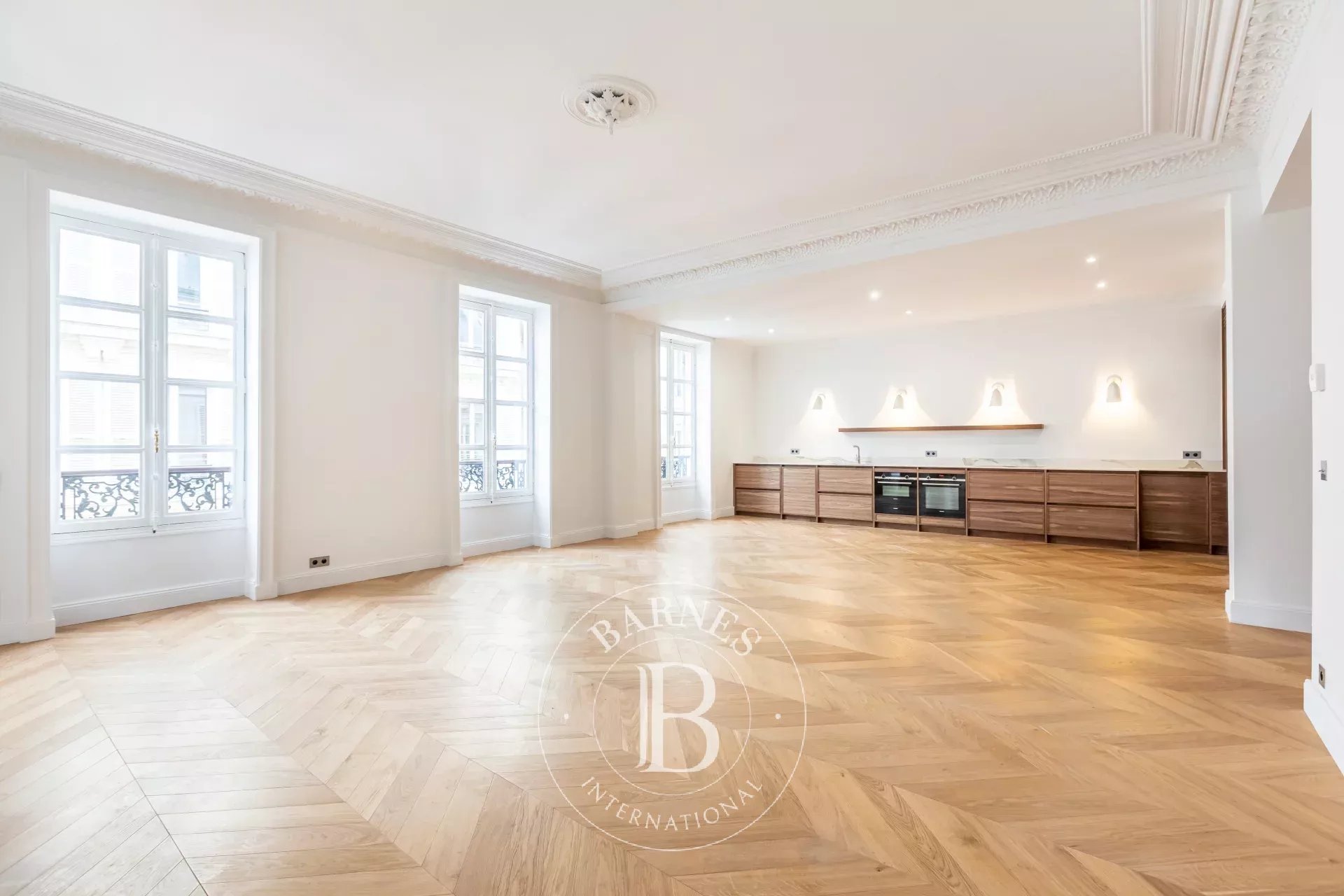 Daire Paris 8ème - picture 25