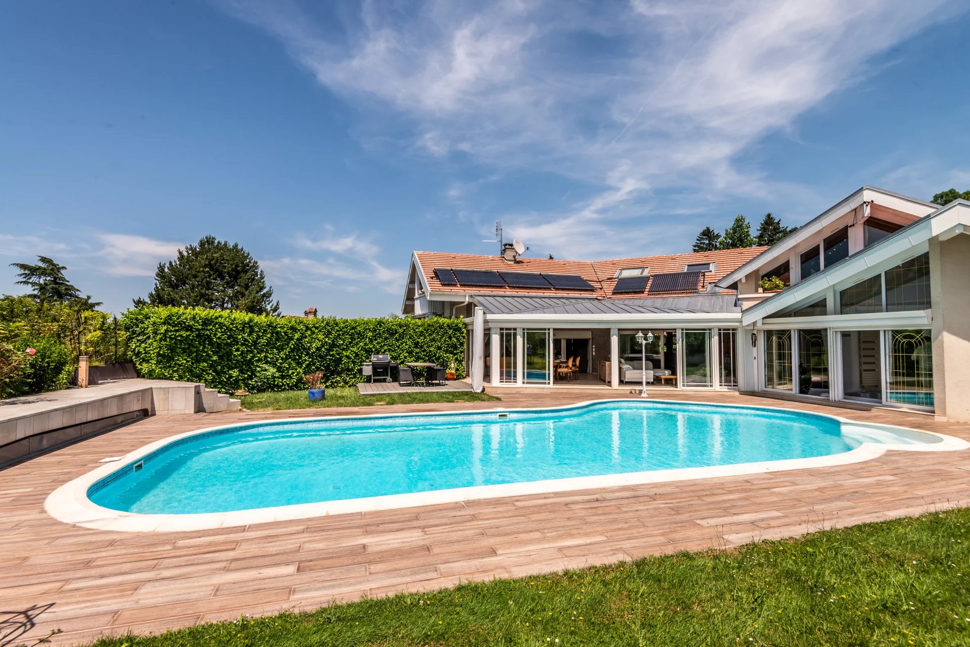 Propriété d’exception à Fessy – espace, confort et prestige !