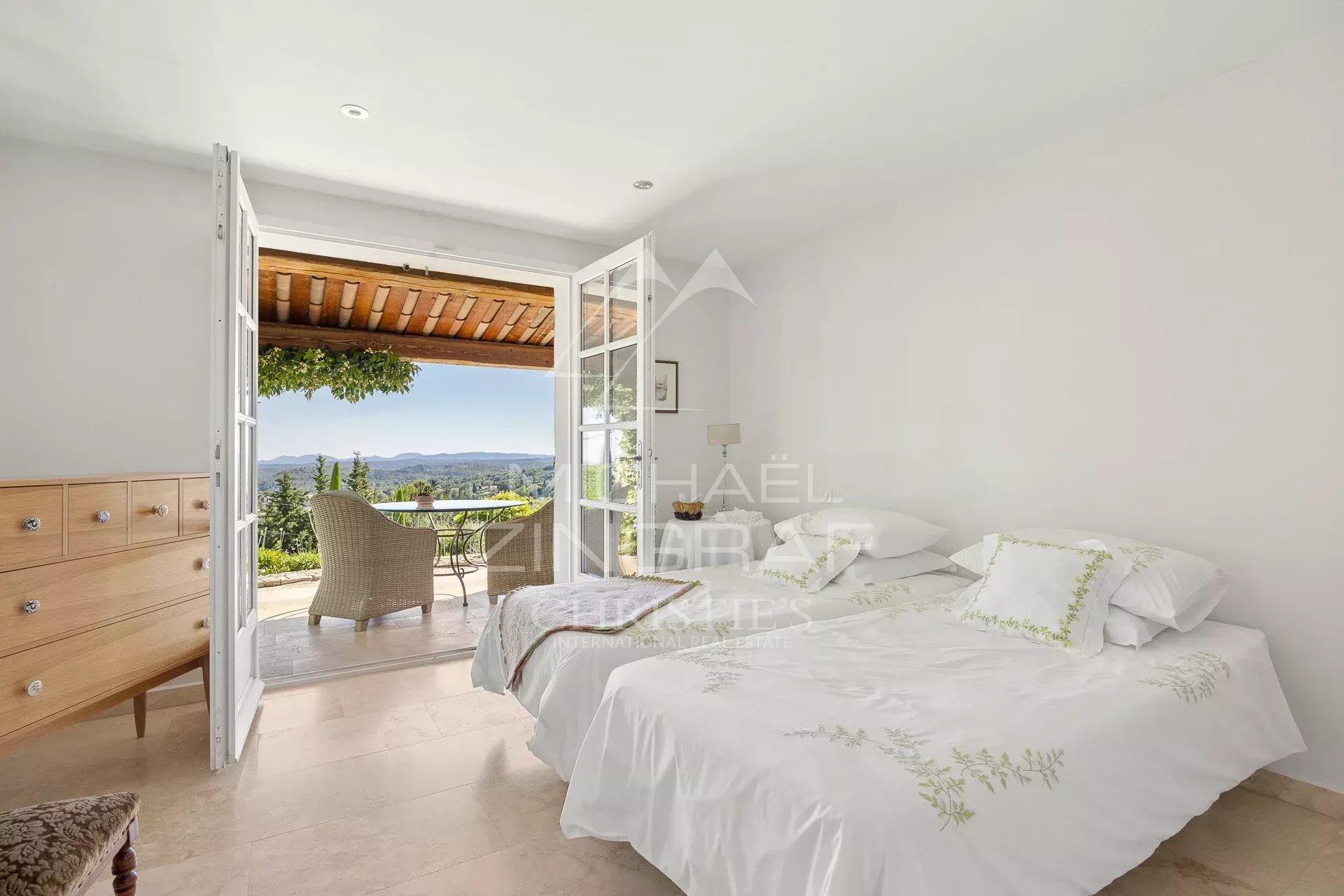 4 Bedroom Villa/Townhouse's Image 5