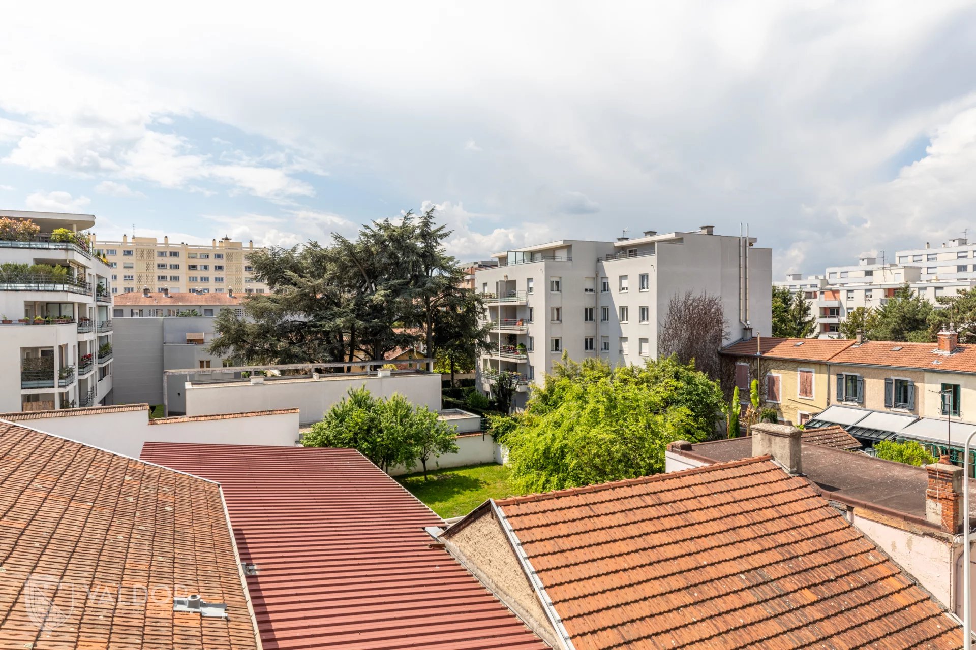 Appartement T4 de 103 m² avec Balcon, Garage et Cave