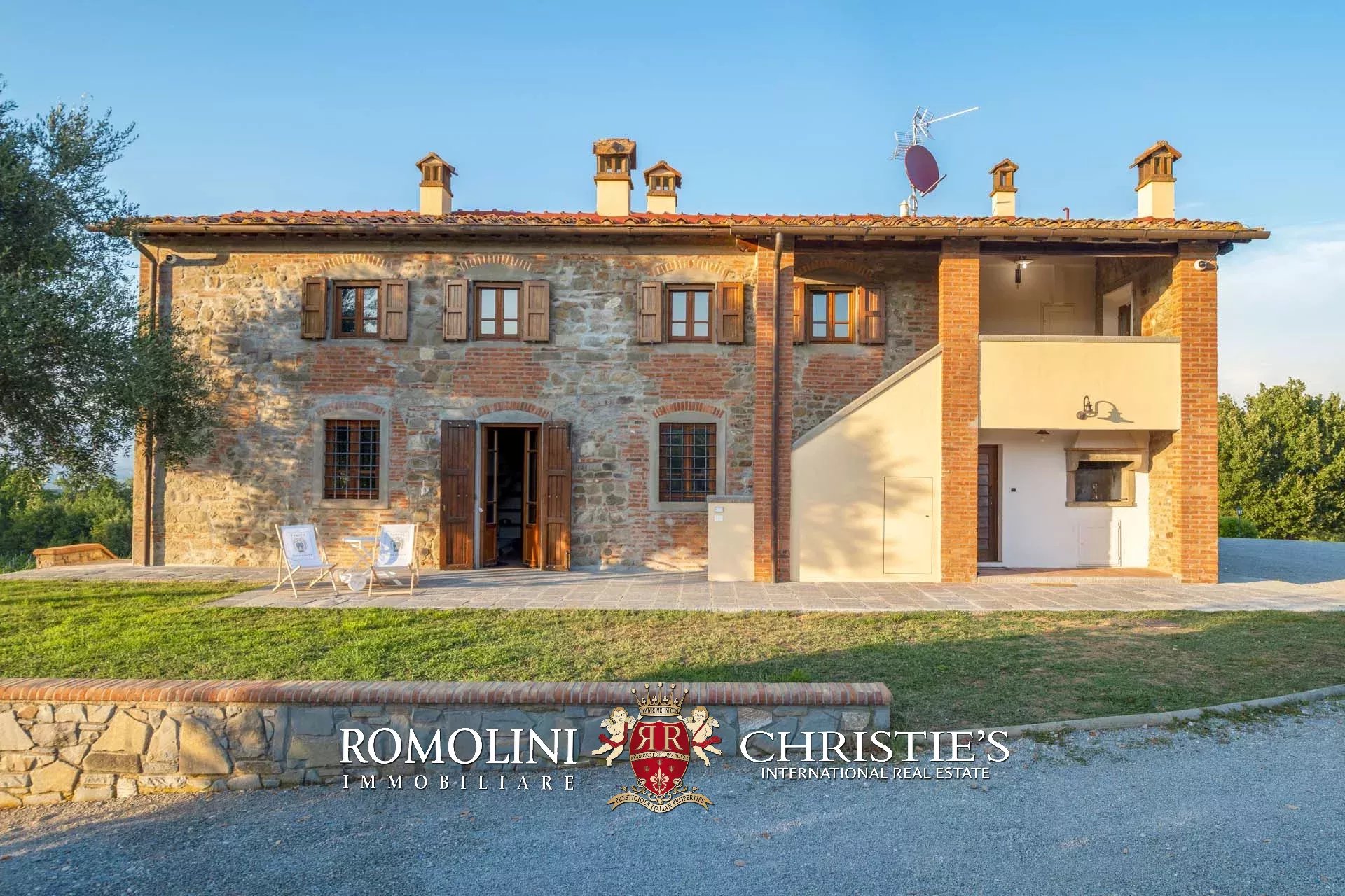4 Bedroom Vineyard's Image 17
