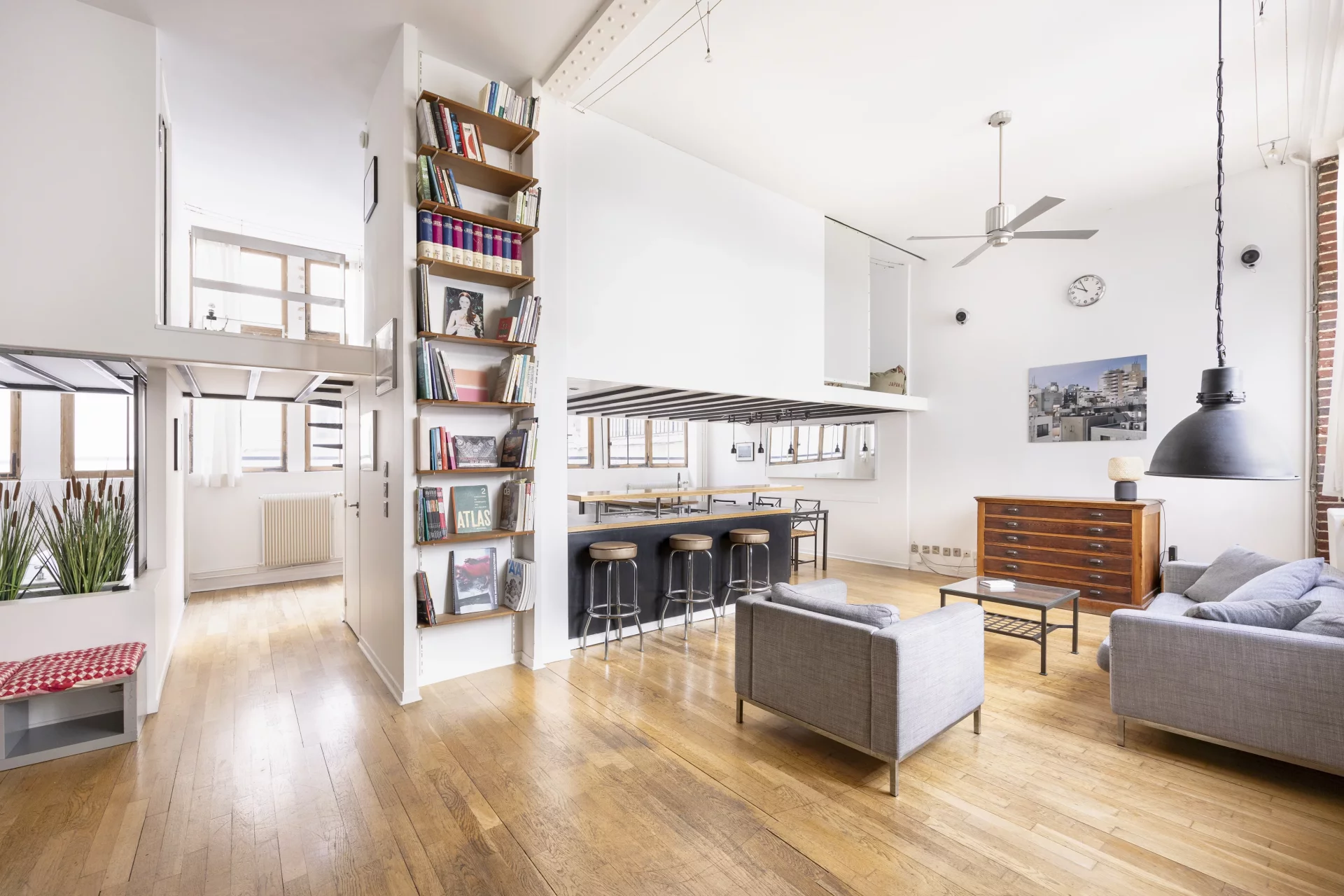 Paris 10e - PETITES ÉCURIES / MARTEL