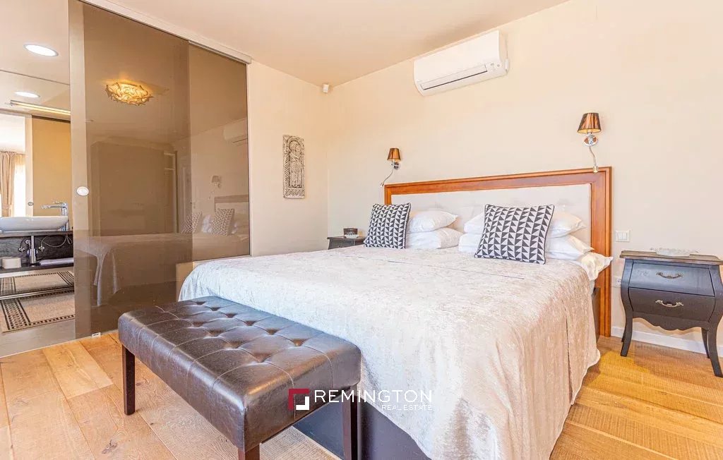 4 Bedroom Villa/Townhouse's Image 17