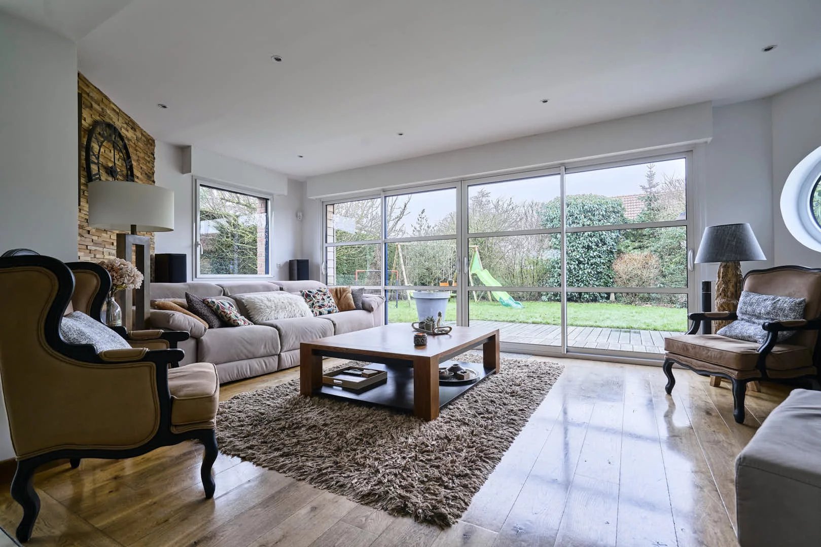 Maison contemporaine 6 pièces 190m2 Piscine