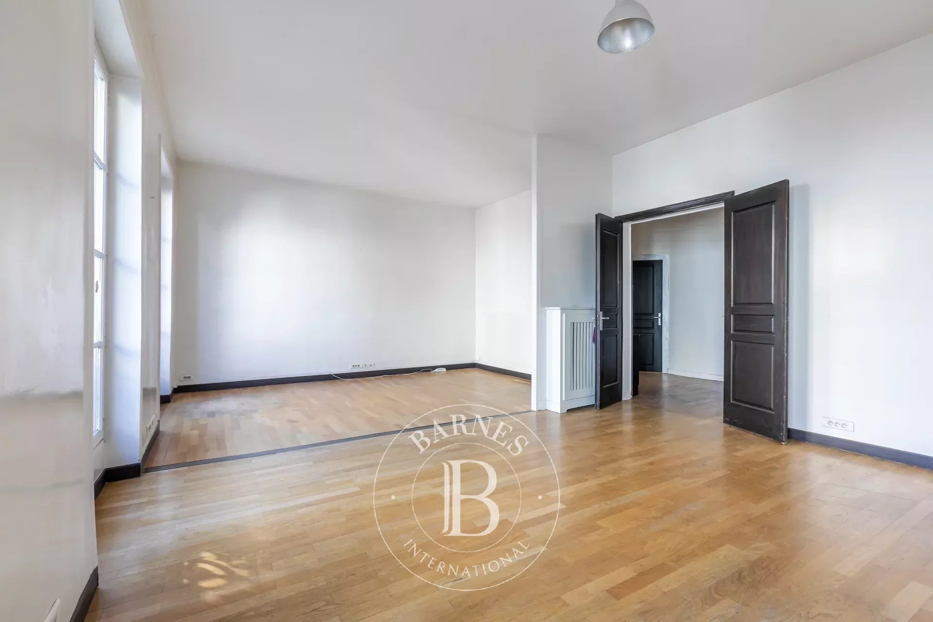 Daire Paris 8ème - picture 14