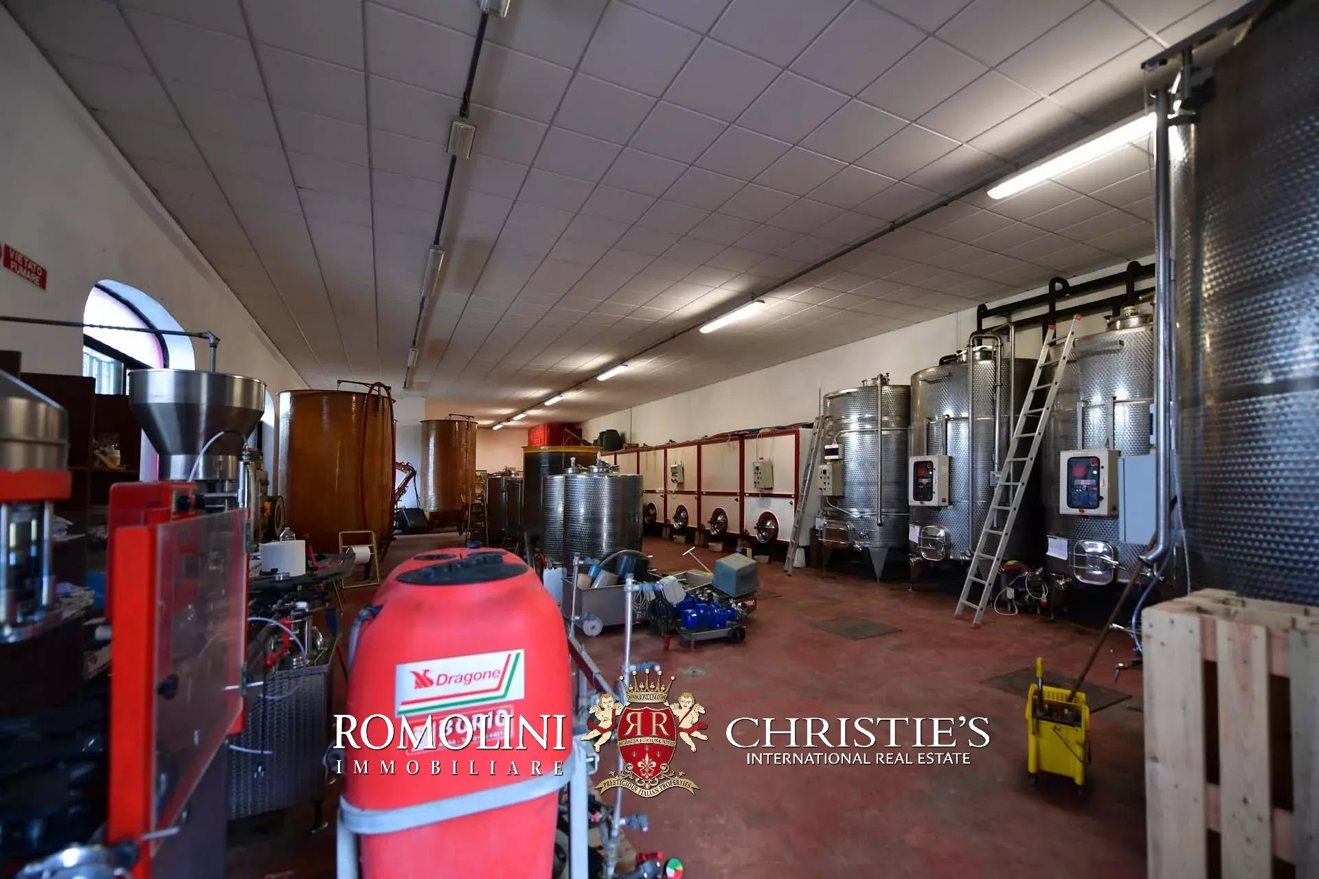 5 Bedroom Vineyard's Image 18