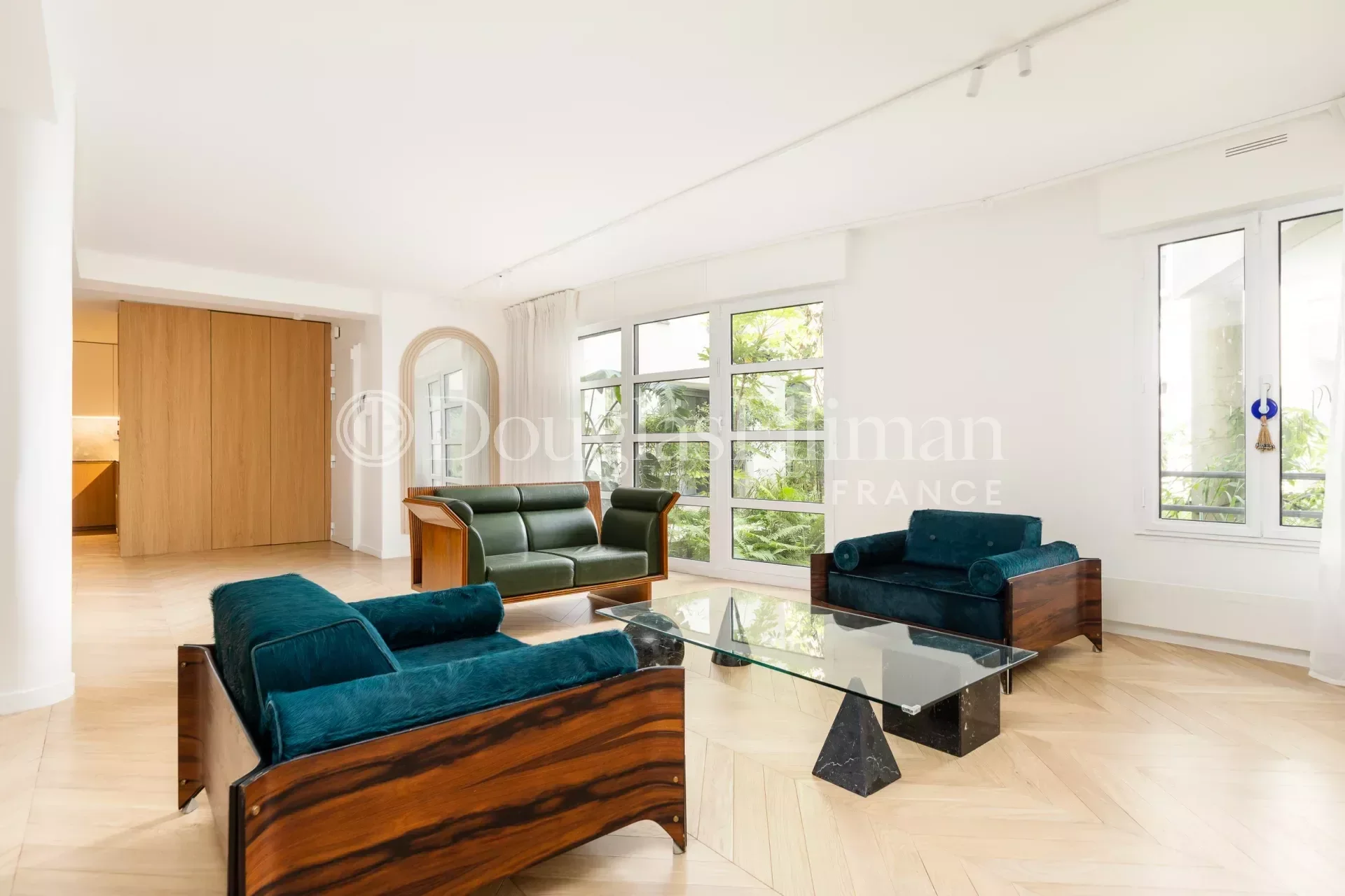 PARIS 4TH MARAIS – Vieille du Temple, apartment with a house-like feel and terraces - Picture n°2