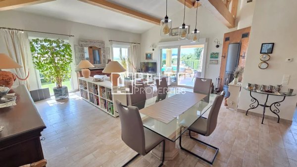 2-Bedroom Villa in Tanneron — photo 3