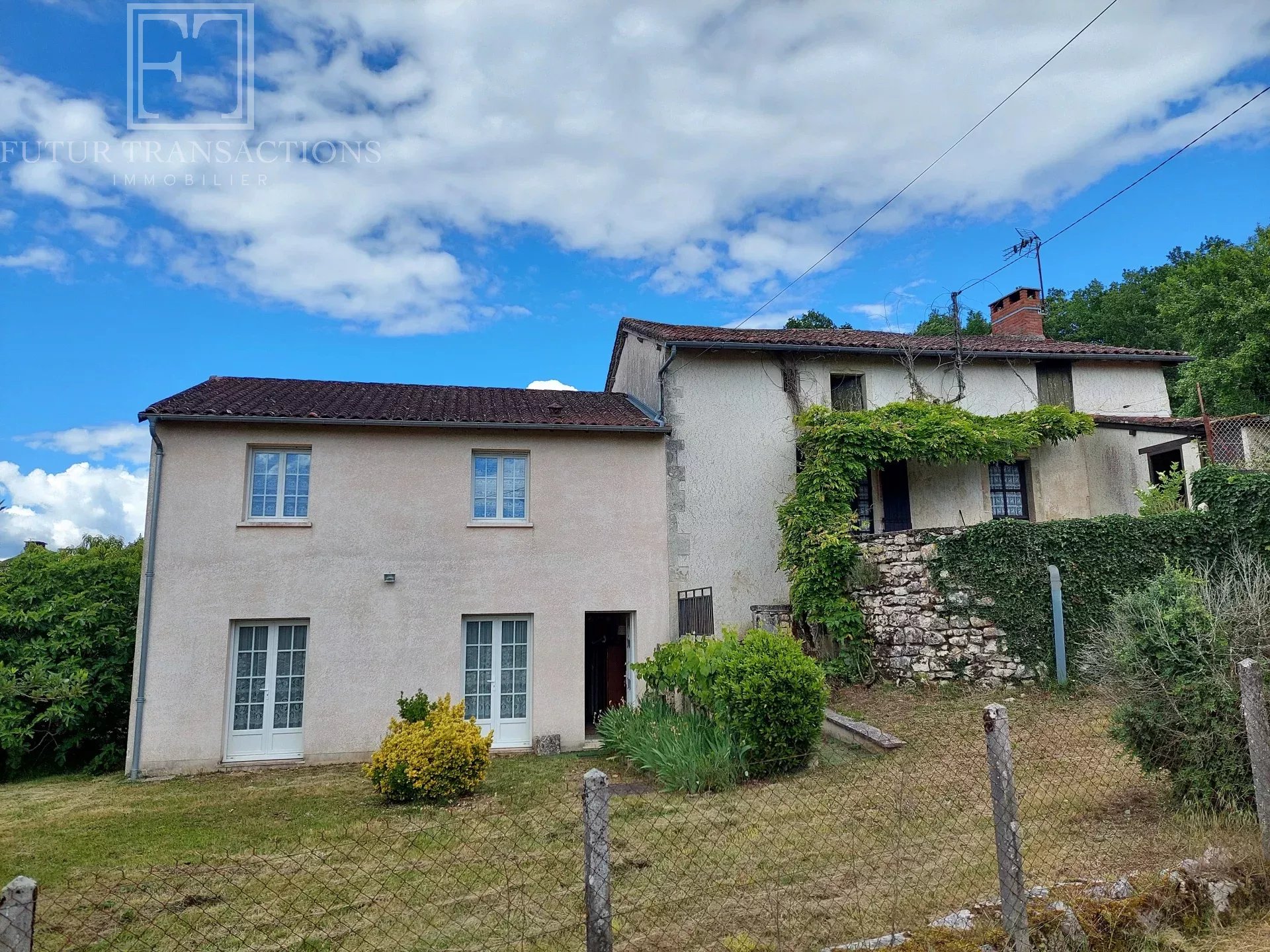 Maison et dépendance