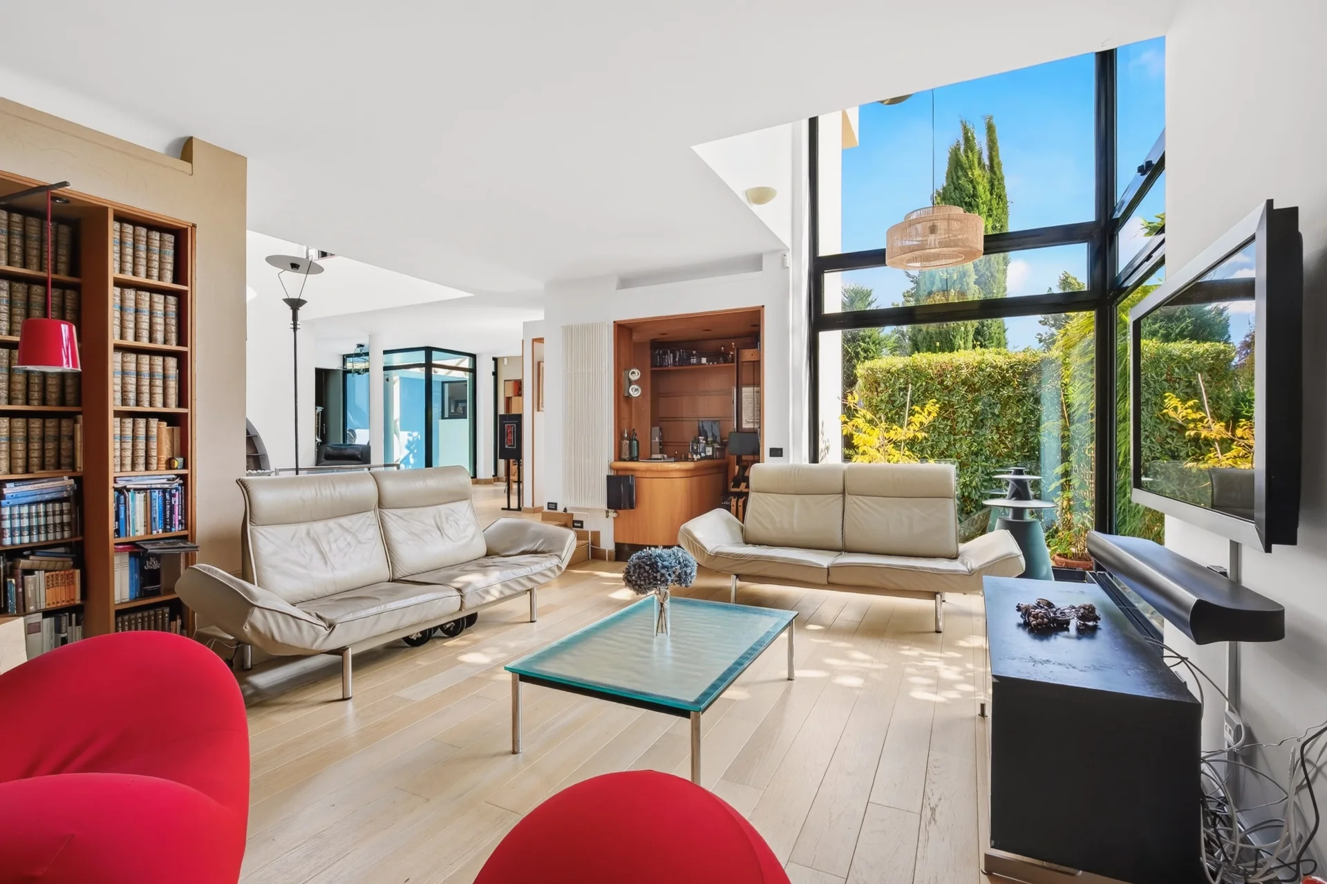Rueil-Malmaison - MONT-VALÉRIEN limite SURESNES- EXCLUSIVITE