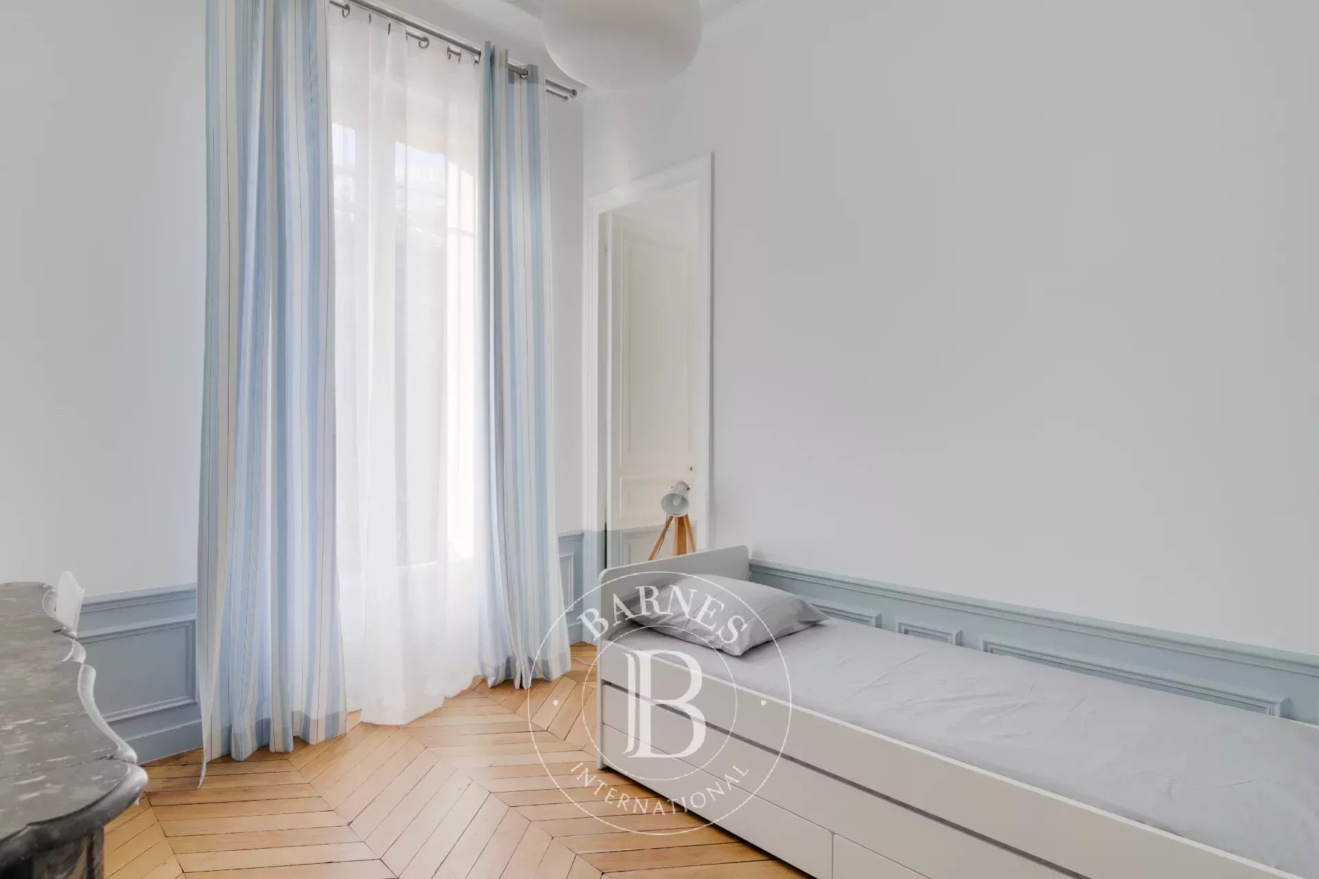 Daire Paris 8ème - picture 10