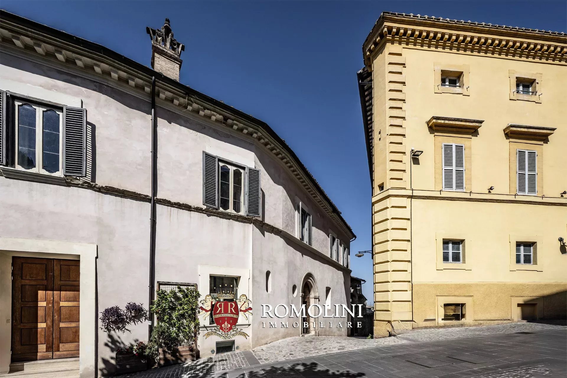 5 Bedroom Villa/Townhouse's Image 50