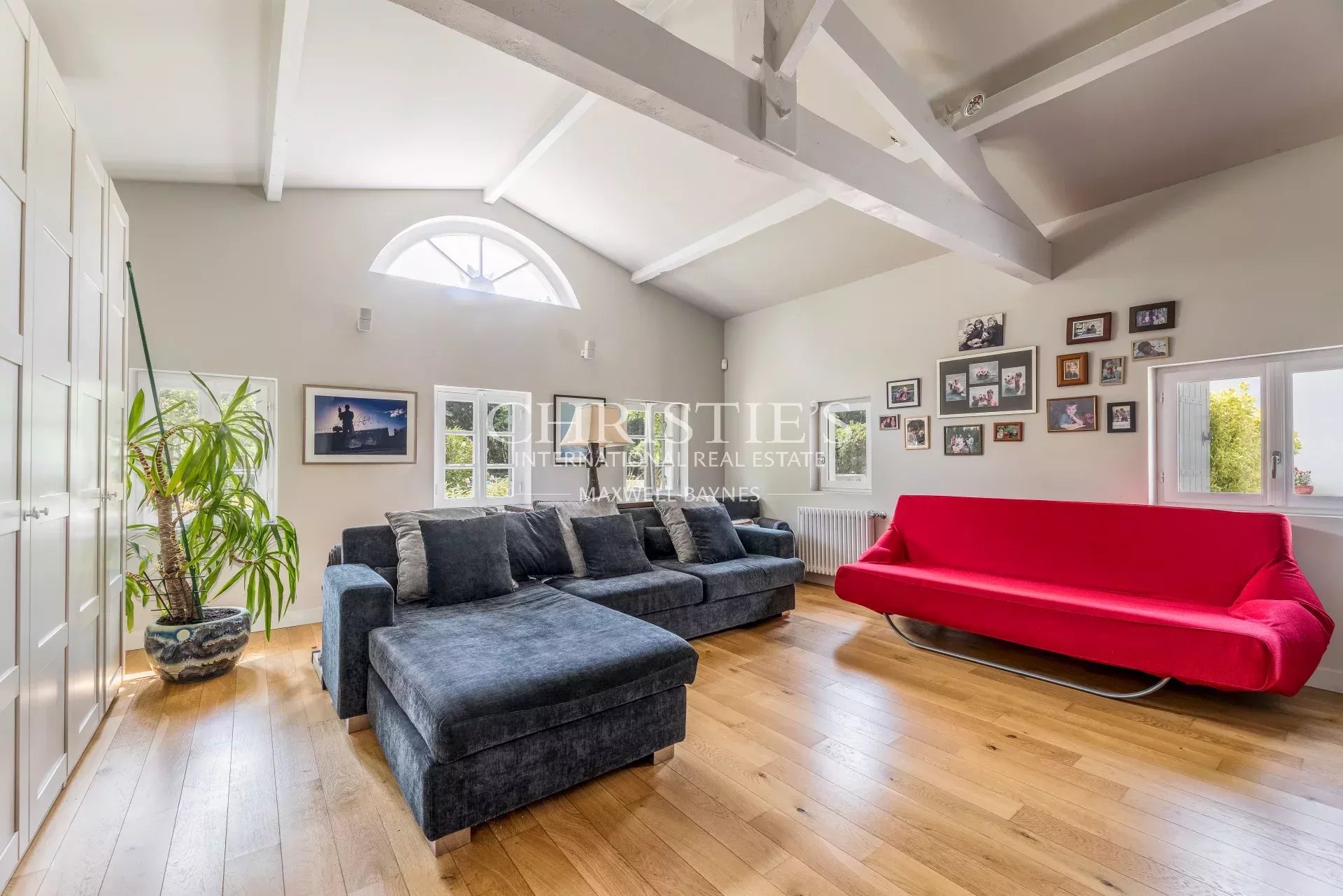 5 Bedroom Villa/Townhouse's Image 6