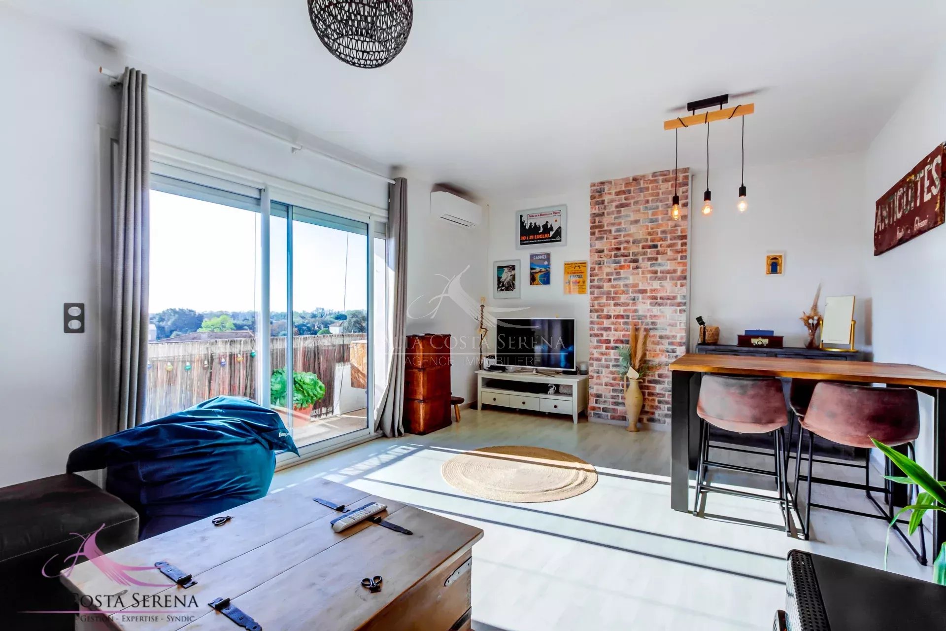 Agence immobilière de 