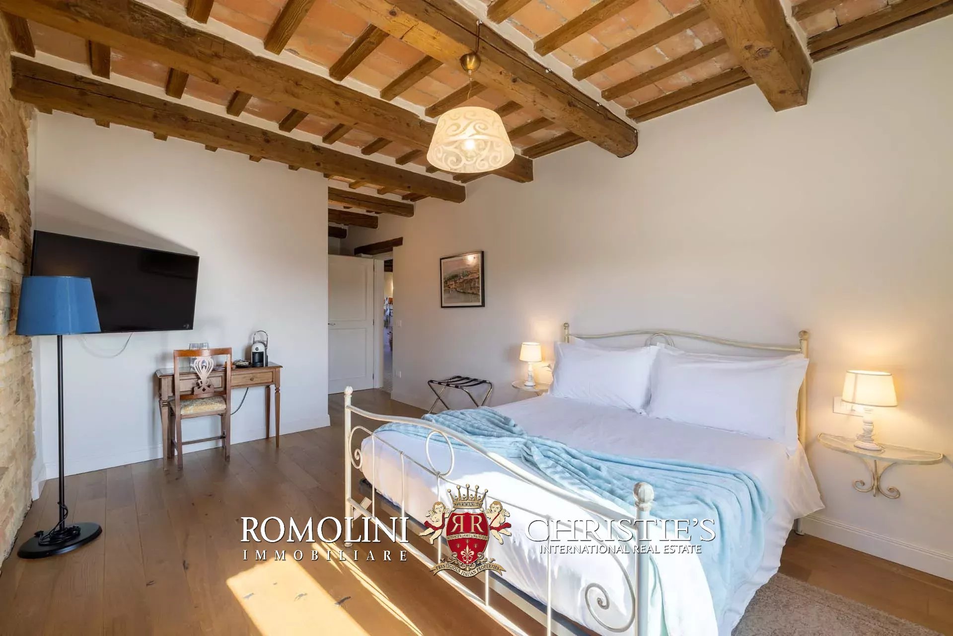 9 Bedroom Villa/Townhouse's Image 49