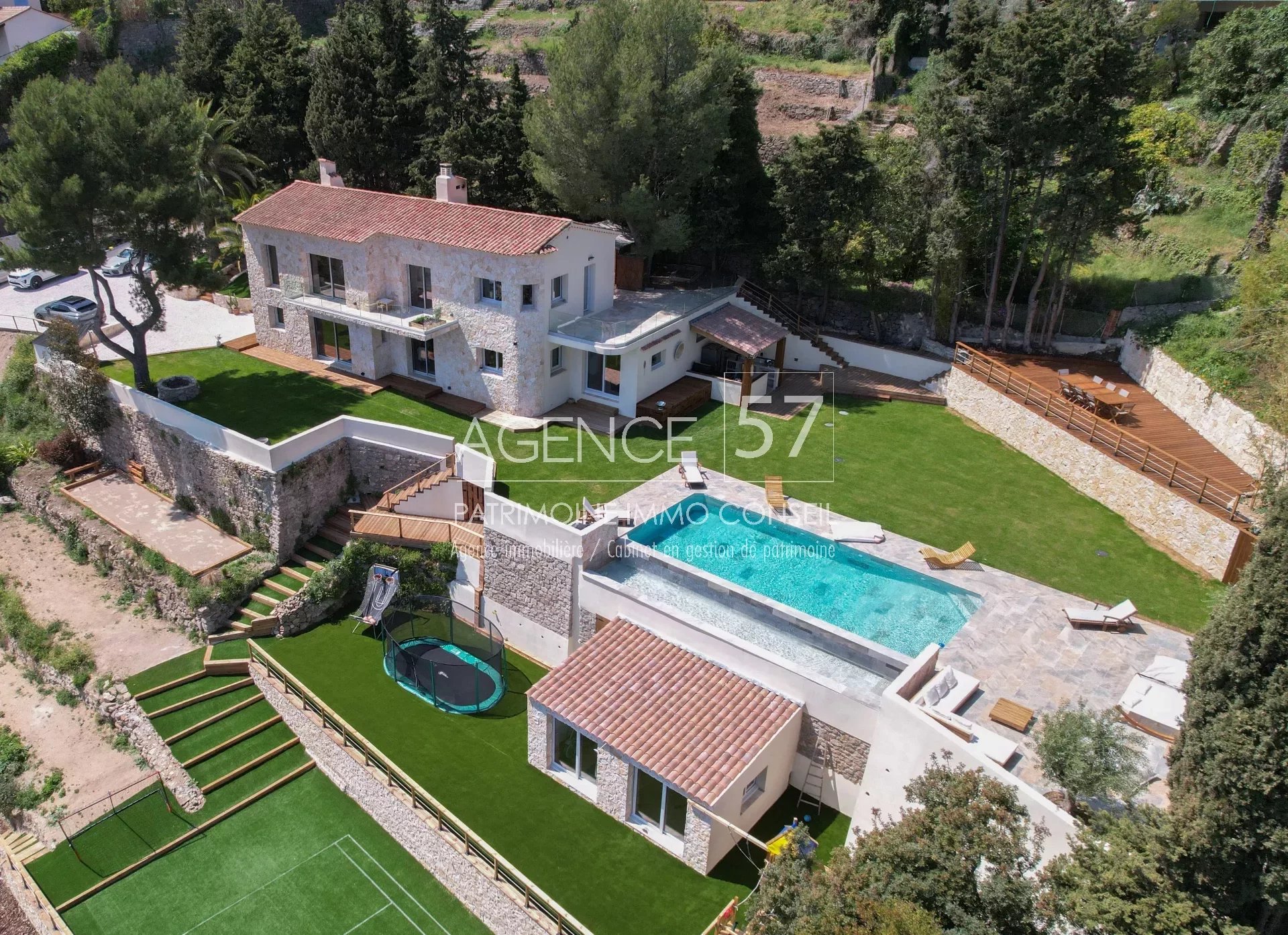 6 Rooms - 225m² - 4 Bedrooms