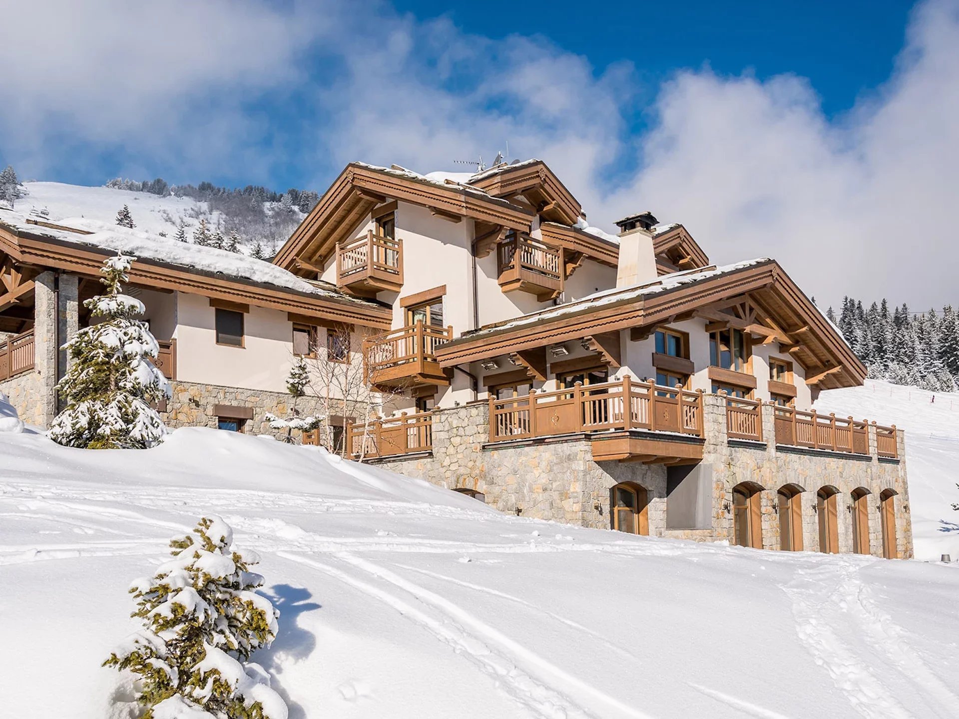 France – Courchevel 1850 – Chalet - Location saisonnière - 5 chambres – 10 adultes + 3 enfants - 400 m² - Luxueux équipements bien-être