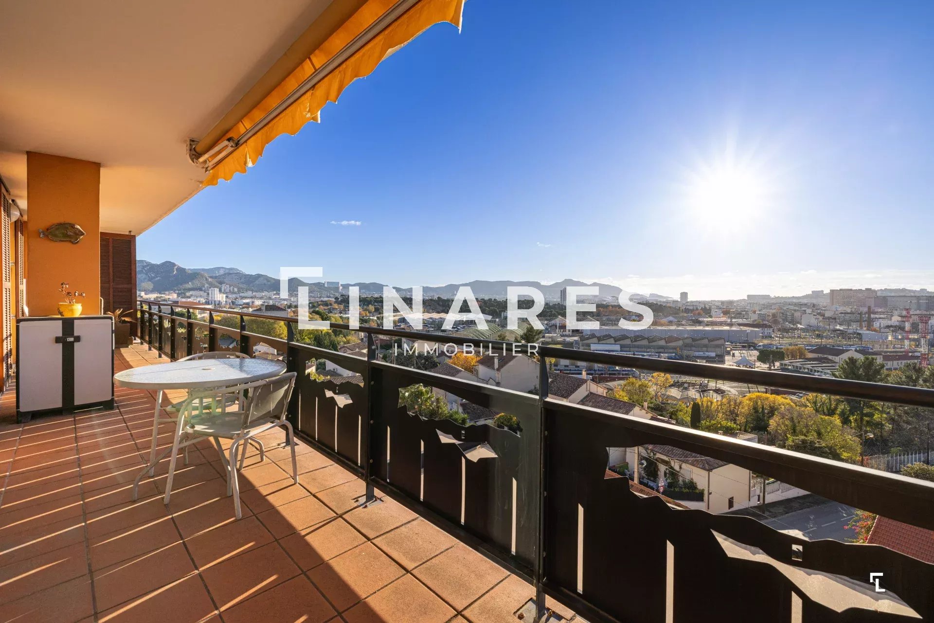 LE PANORAMA  - Appartement T3 de 80m² - Terrasse 27m2 - Dernier étage - 13012