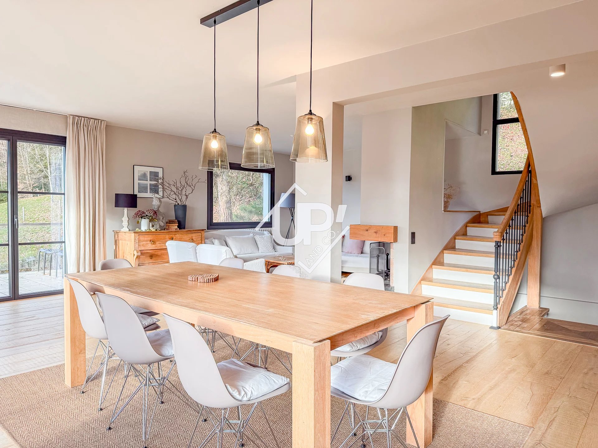 Agence immobilière de UP AND CO