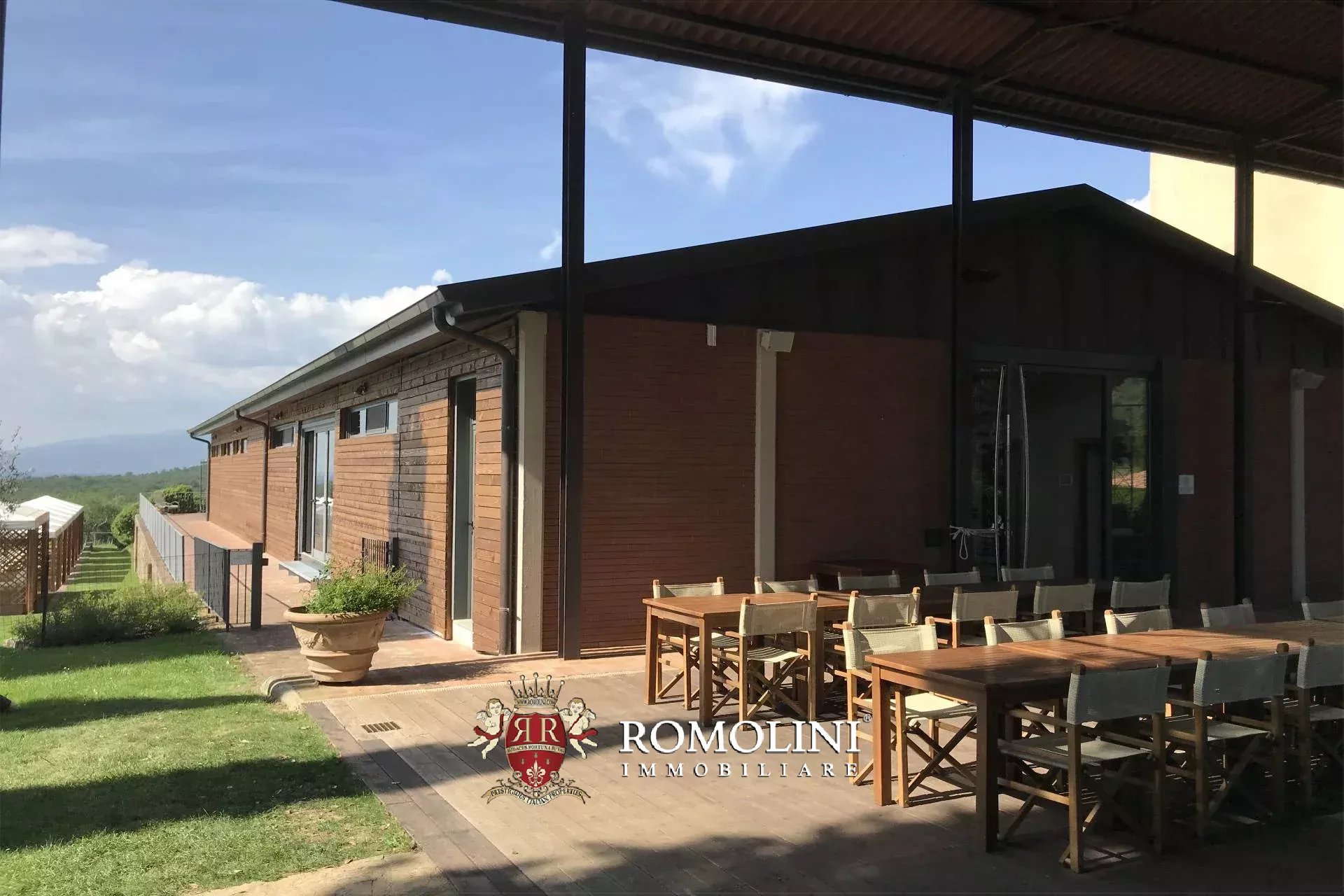 25 Bedroom Vineyard's Image 13