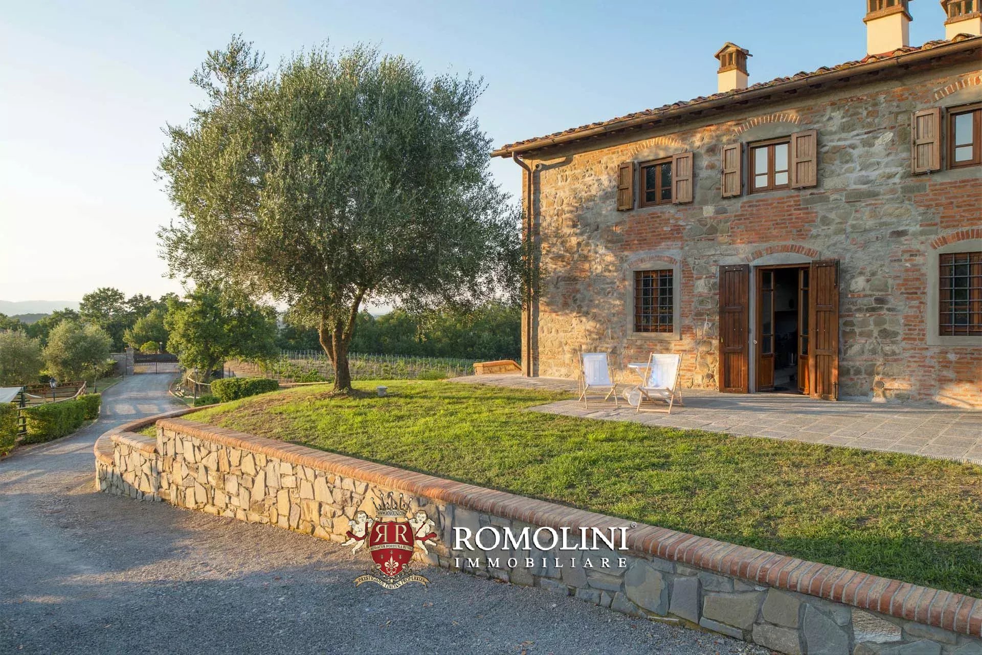 4 Bedroom Vineyard's Image 19
