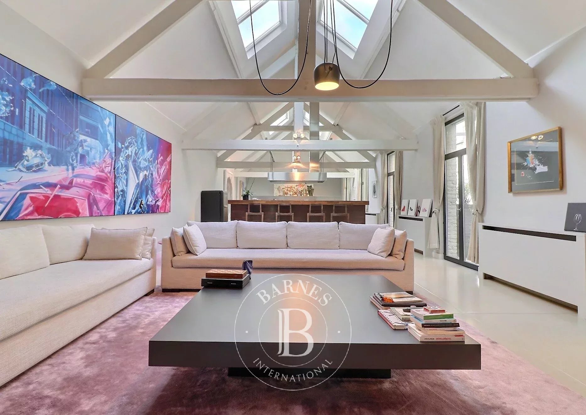 Châtelain - Town house of +/- 450m2 with 6bed + swimming pool