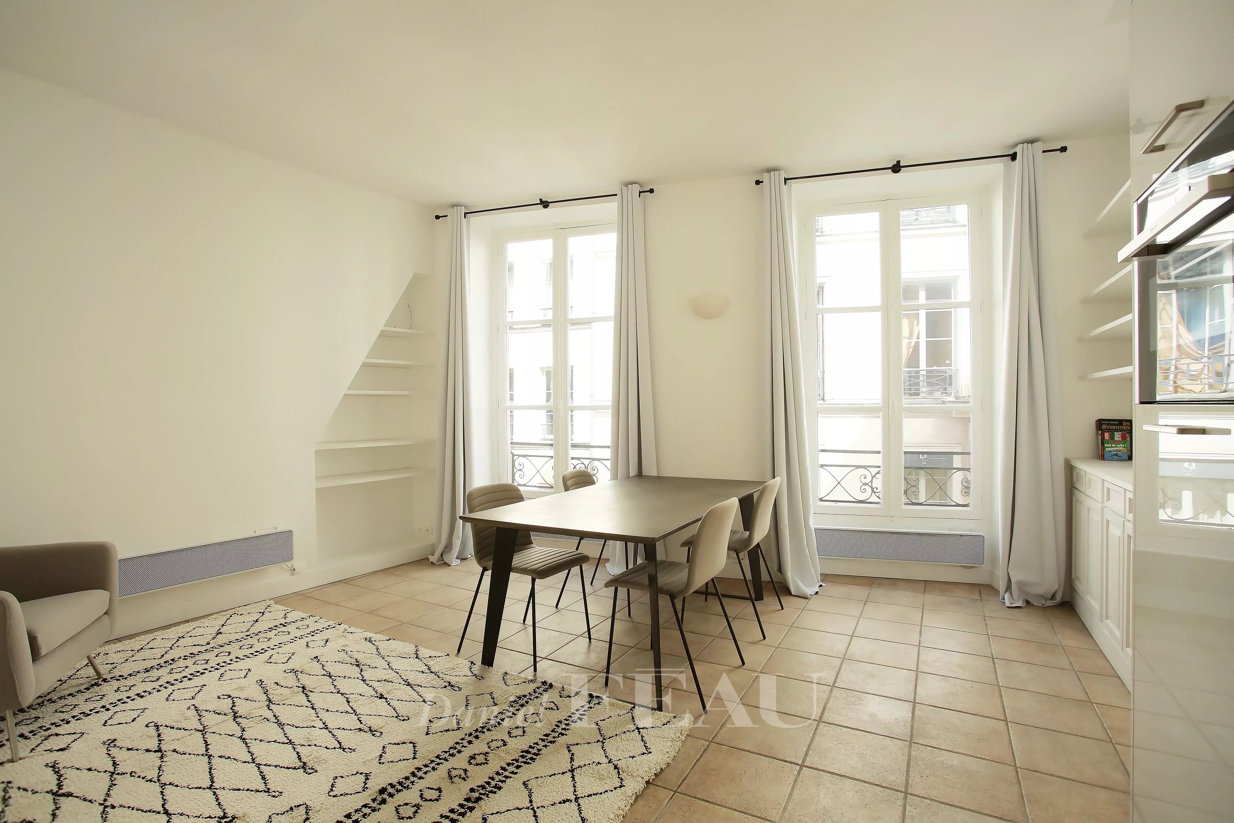 Dining room Tile